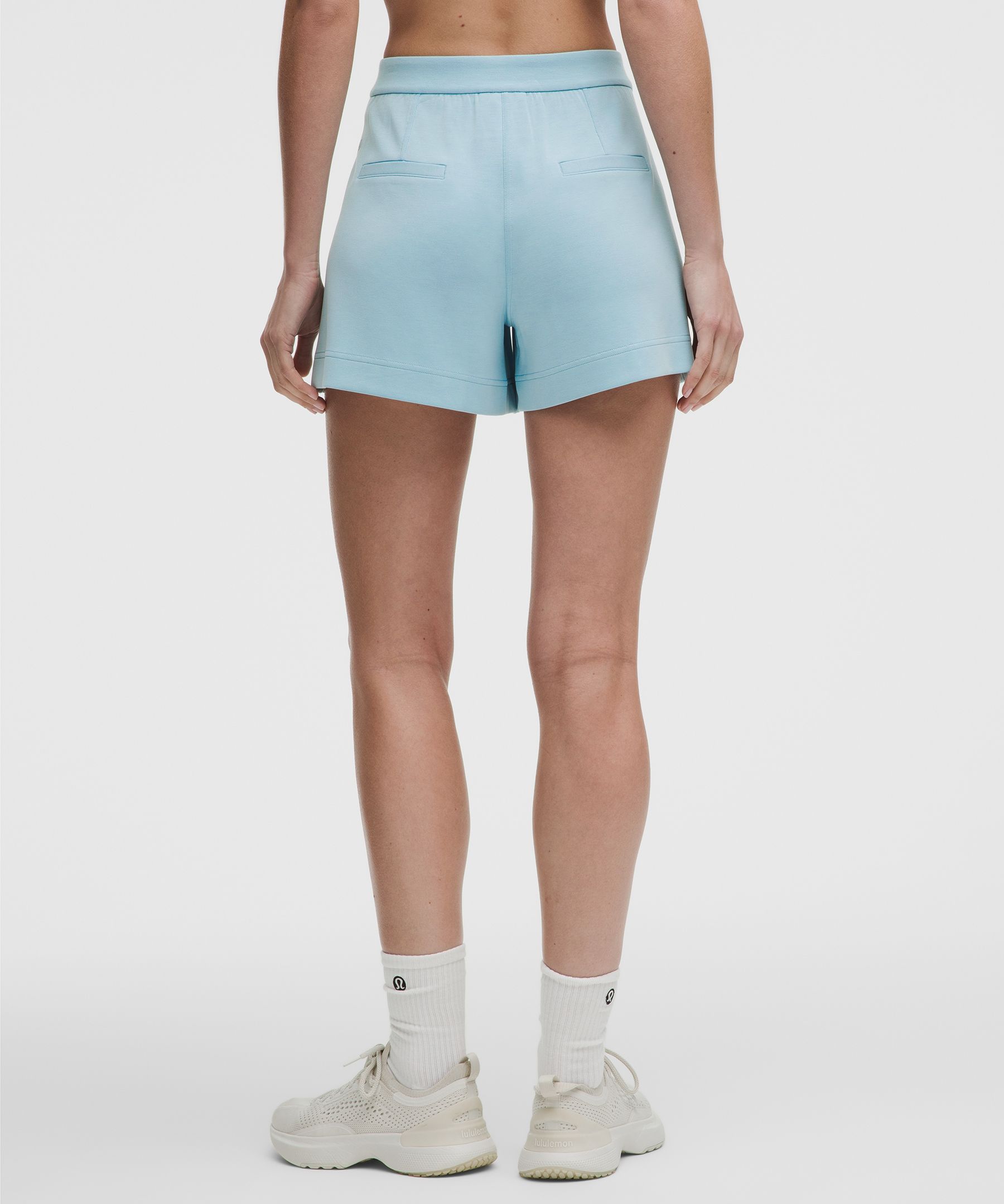 Short Softstreme l&eacute;ger taille mi-haute &agrave; plis nervur&eacute;s 10 cm