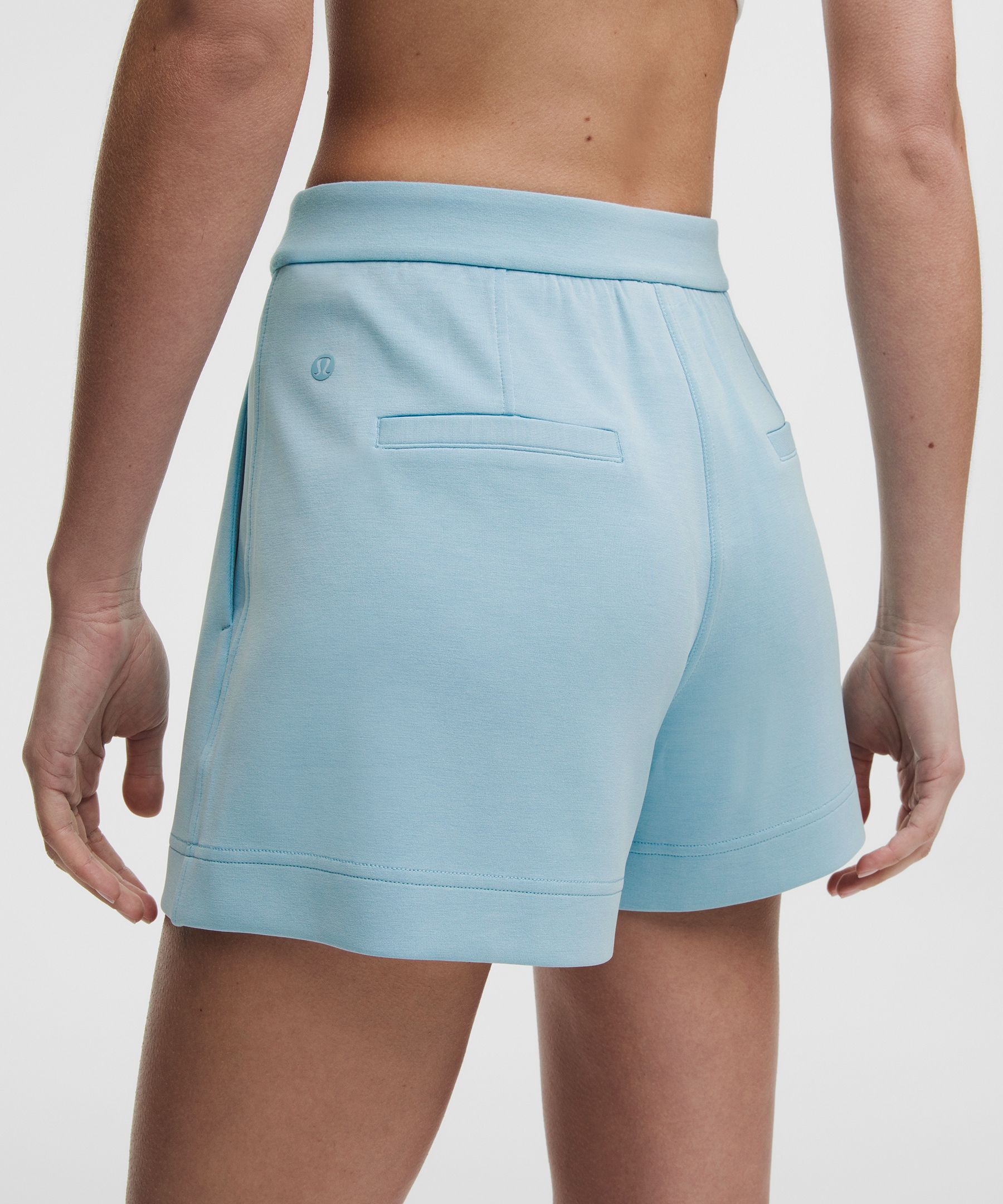 Short Softstreme l&eacute;ger taille mi-haute &agrave; plis nervur&eacute;s 10 cm