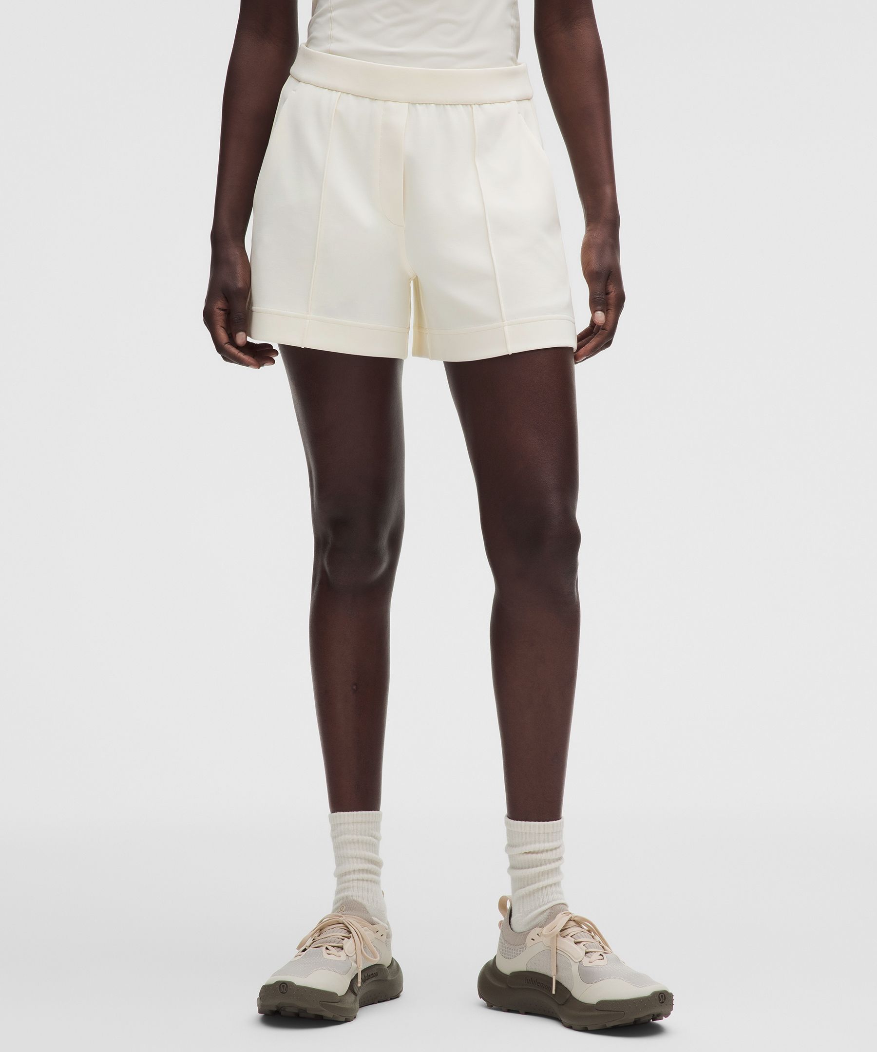 Short Softstreme l&eacute;ger taille mi-haute &agrave; plis nervur&eacute;s 10 cm