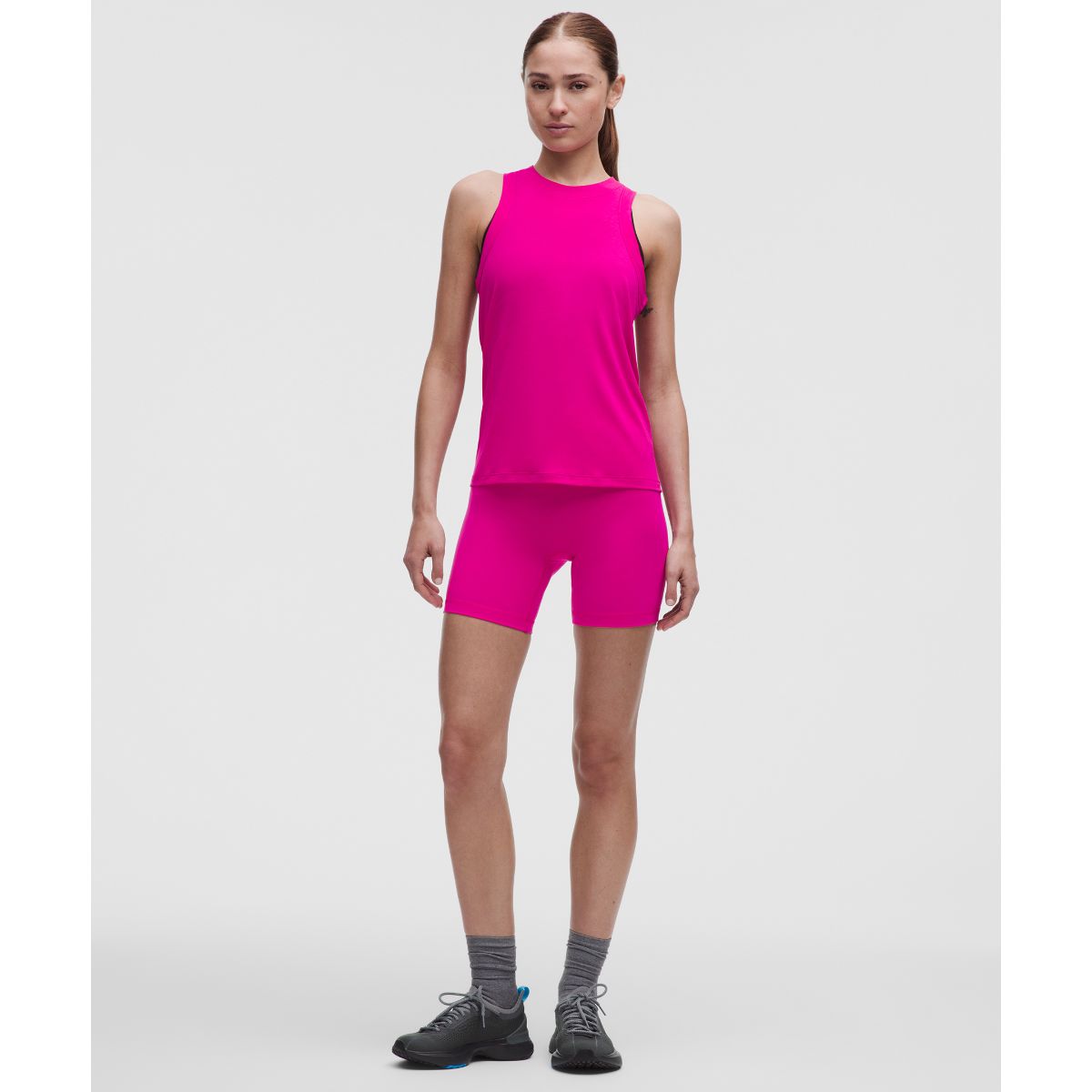 Wunder Train No Line High-Rise Shorts 6"