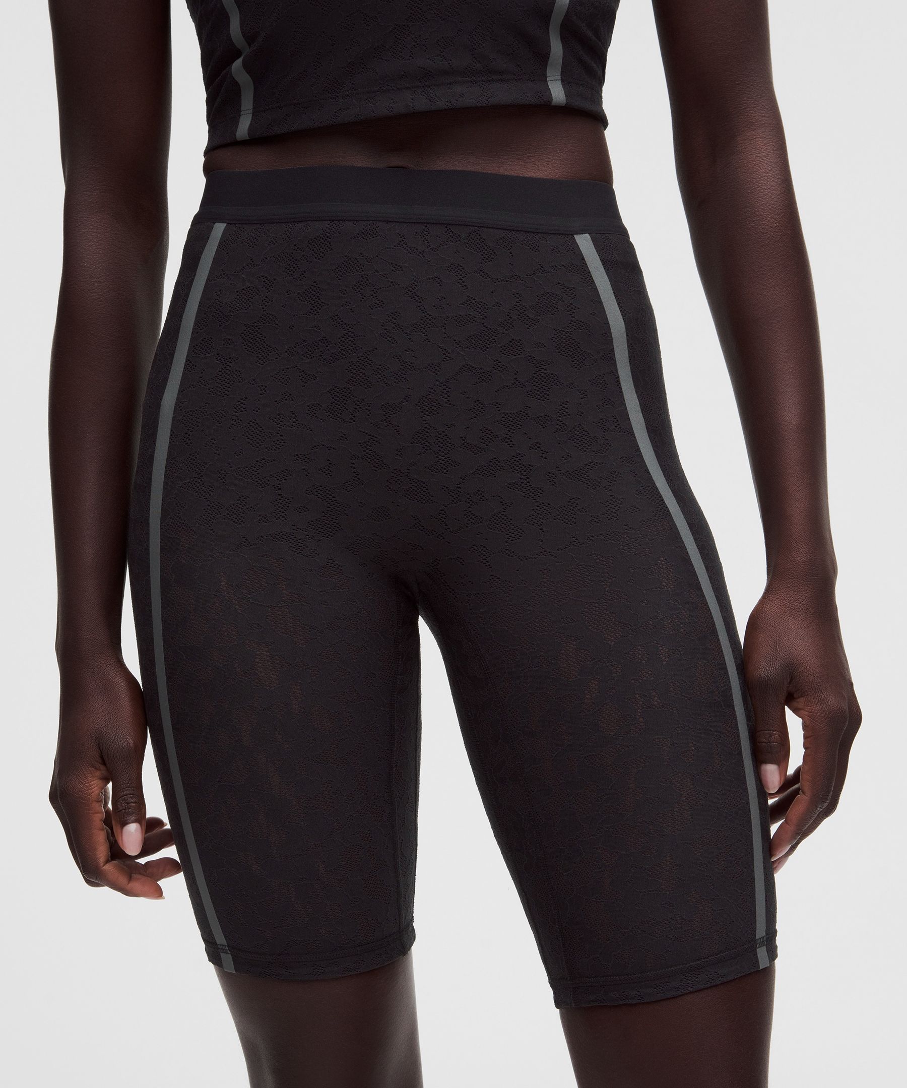 Lace-Panelled High-Rise Short 10"