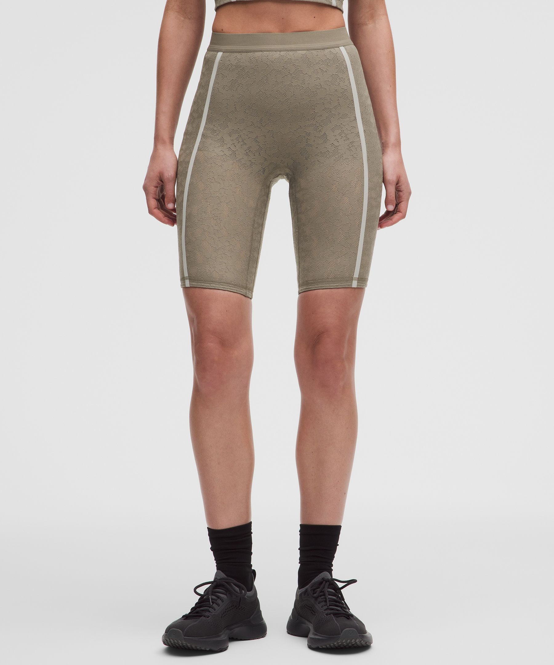 Lace-Panelled High-Rise Short 10"