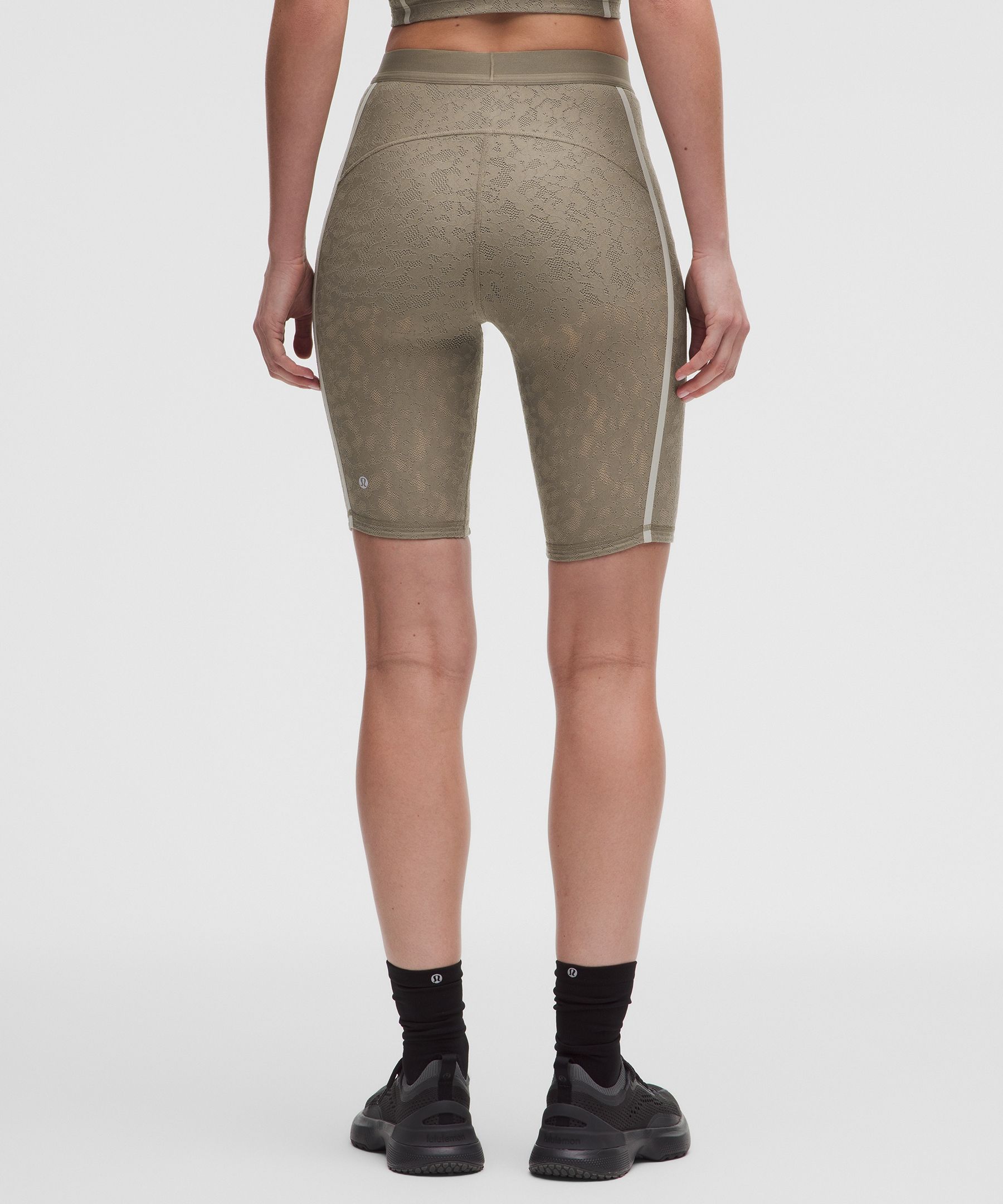 Lace-Panelled High-Rise Short 10