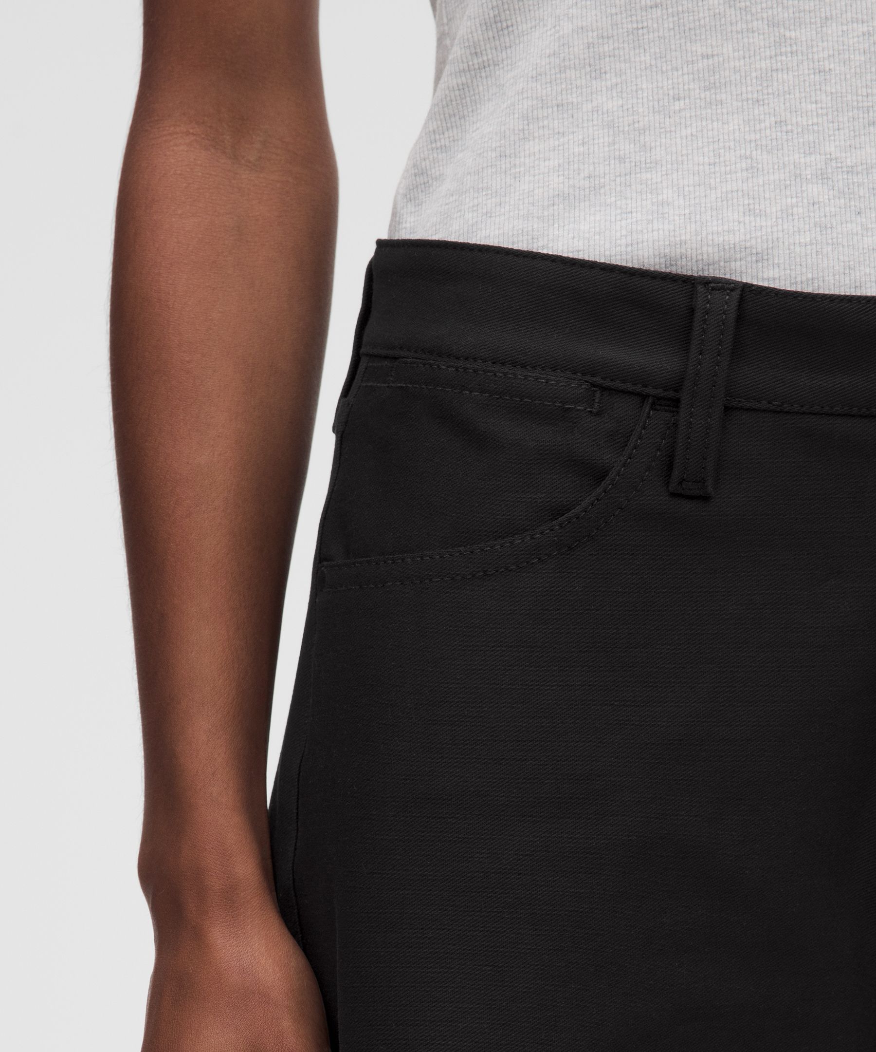 EasyFive Low-Rise Bermuda Short 14"