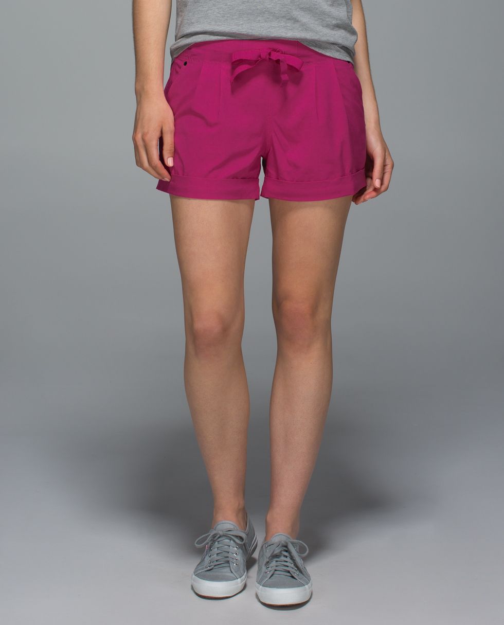 lululemon breakaway shorts