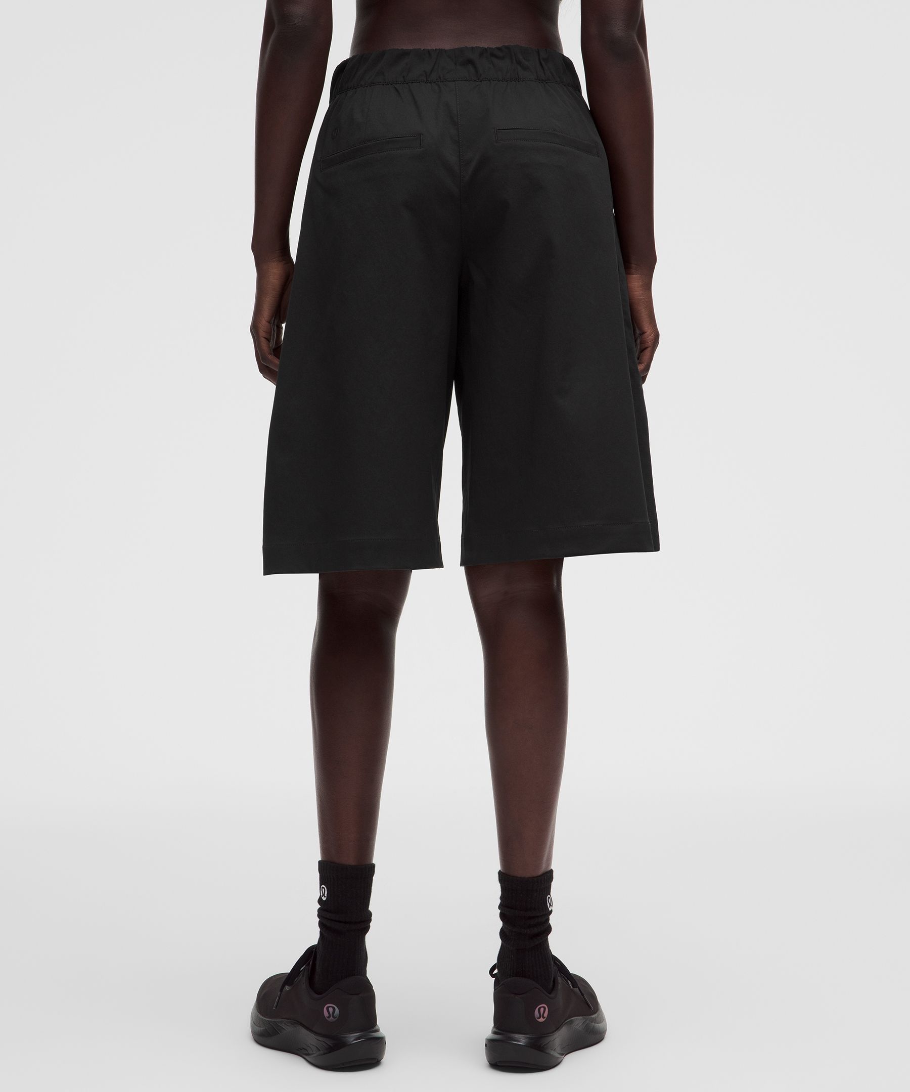 Woven Mid-Rise Bermuda Short