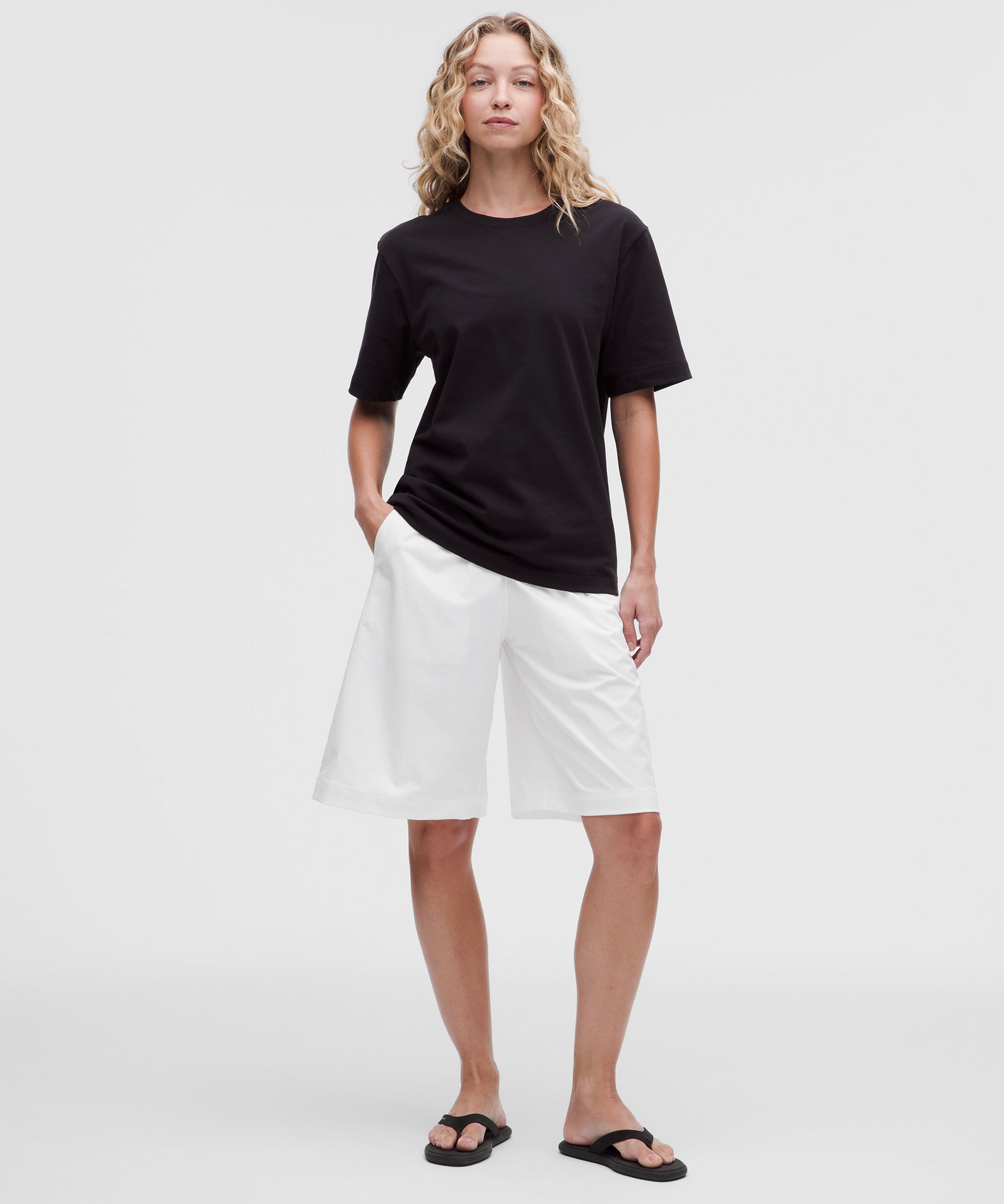 Woven Mid-Rise Bermuda Short