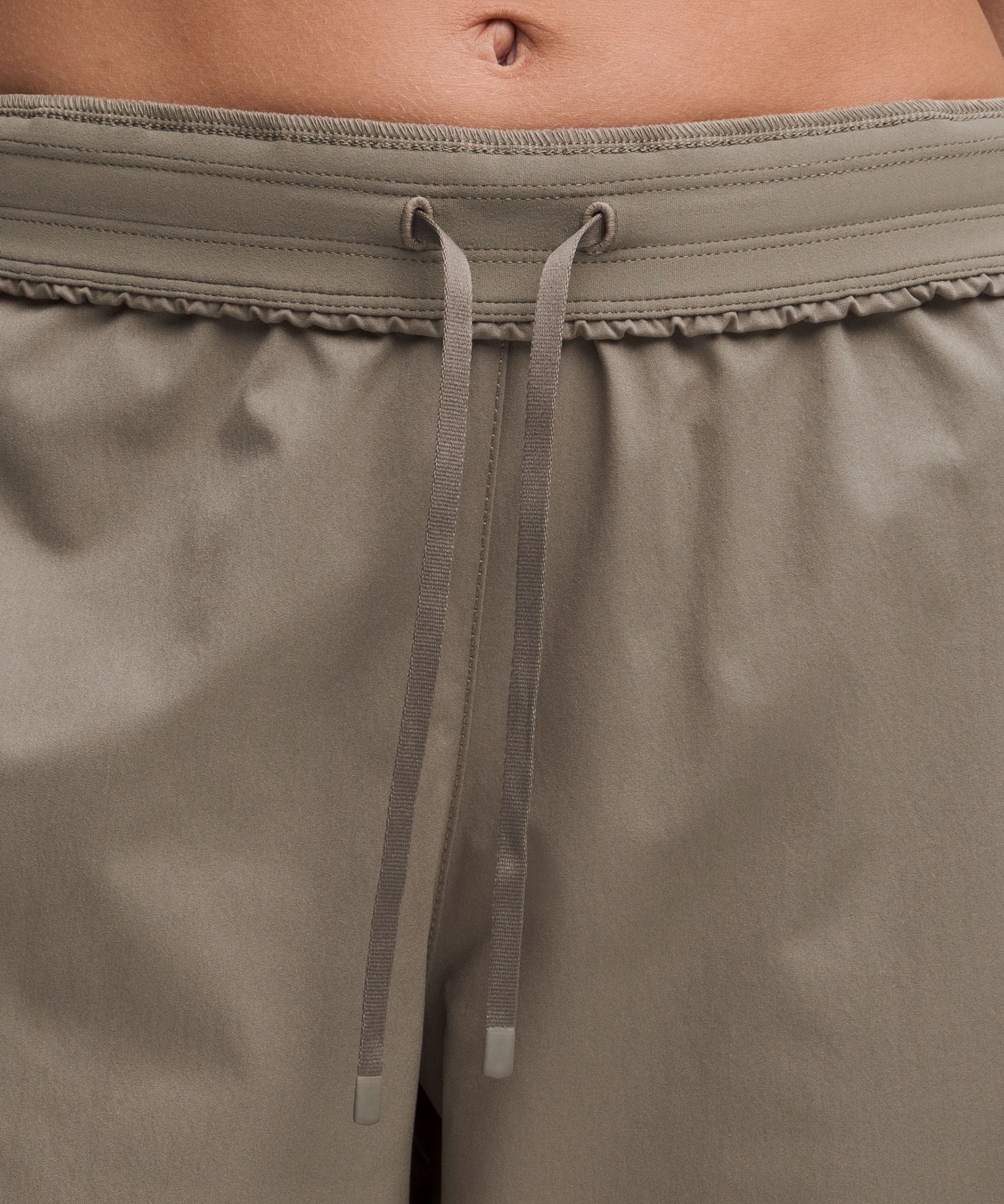 Woven Mid-Rise Bermuda Short