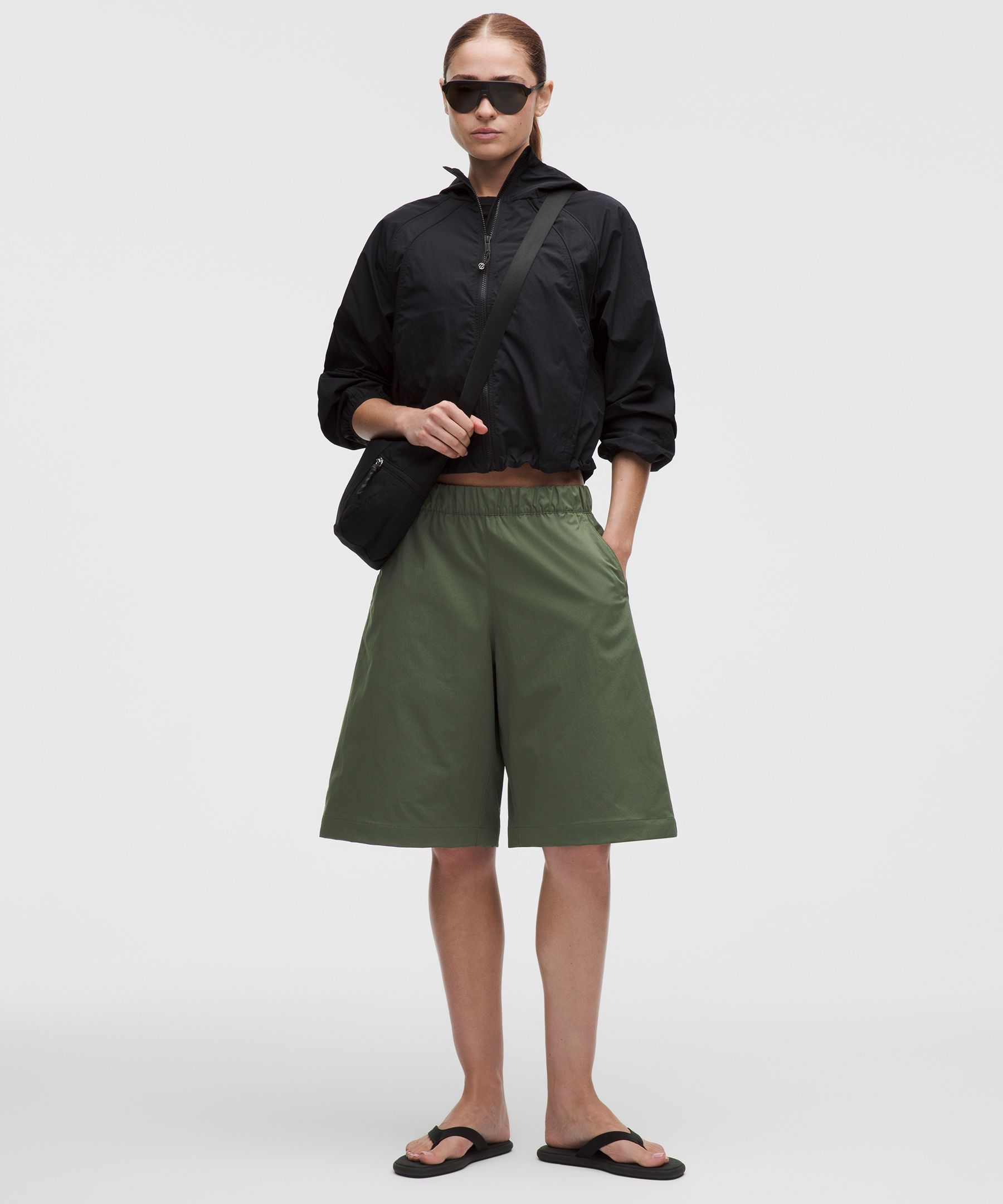 Woven Mid-Rise Bermuda Short