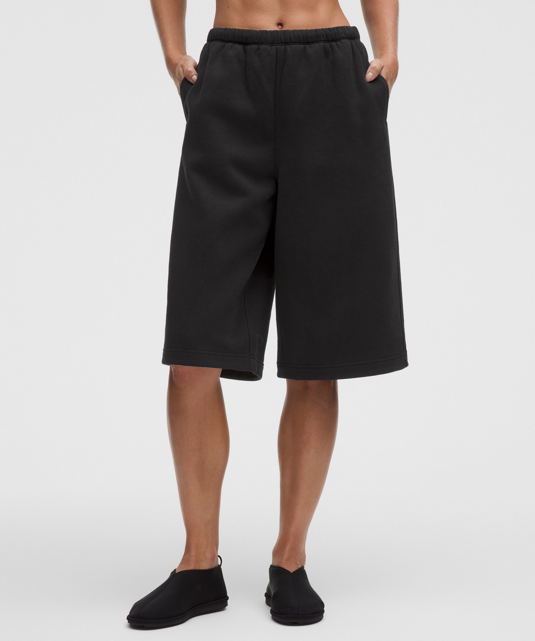 Shorts Steady State de SuperLoft oversized para mujer 15&rdquo;
