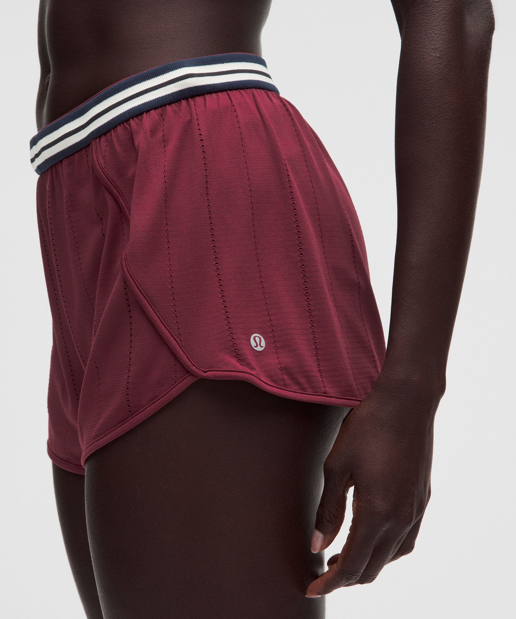 Seamless Stripe Trim Mid-Rise Short 3"