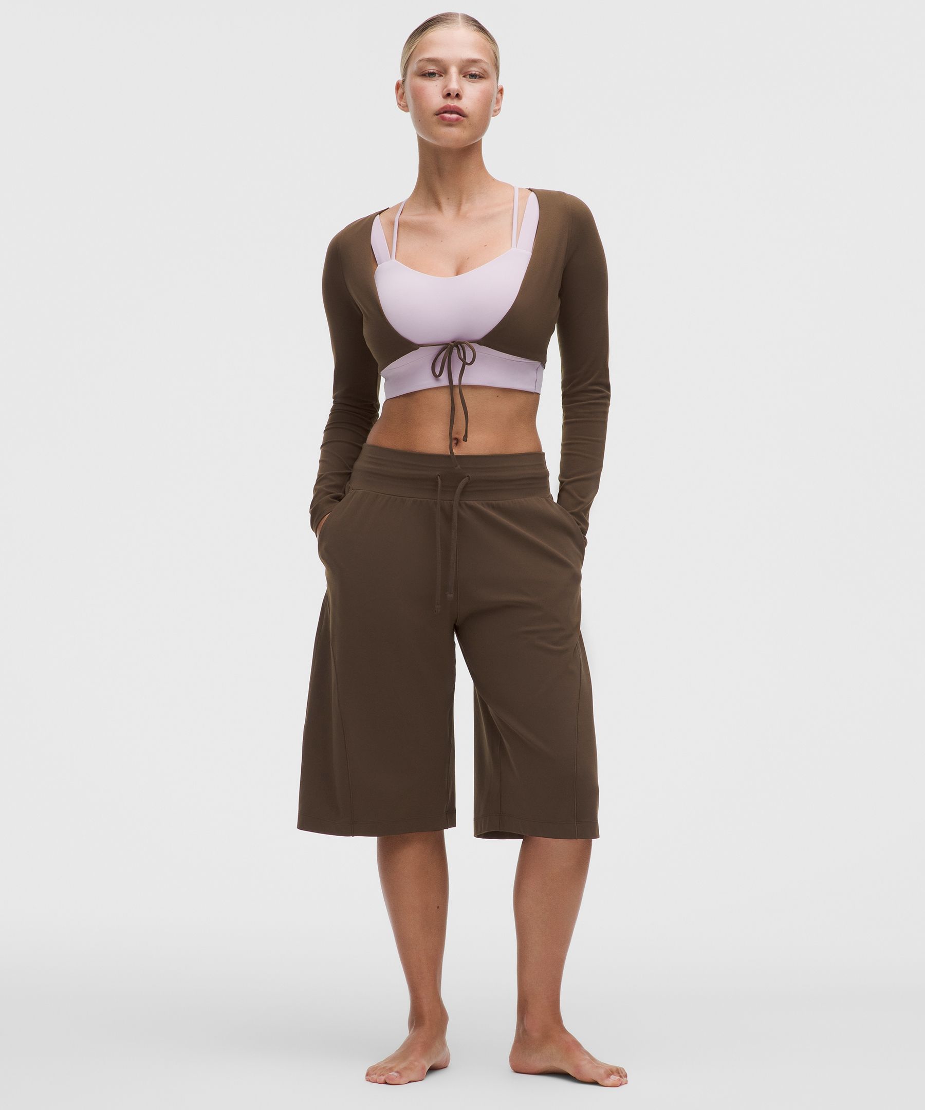 lululemon – Women’s Groove Mid-Rise Relaxed Bermuda Shorts – Color Brown – Size 4