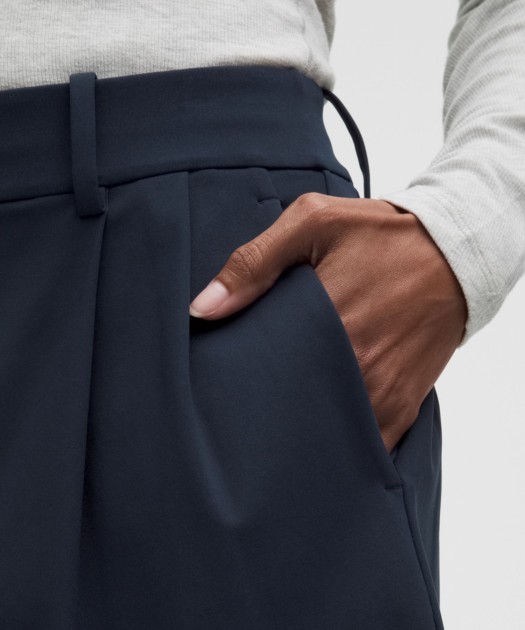 Daydrift Pleated High-Rise Short 5"