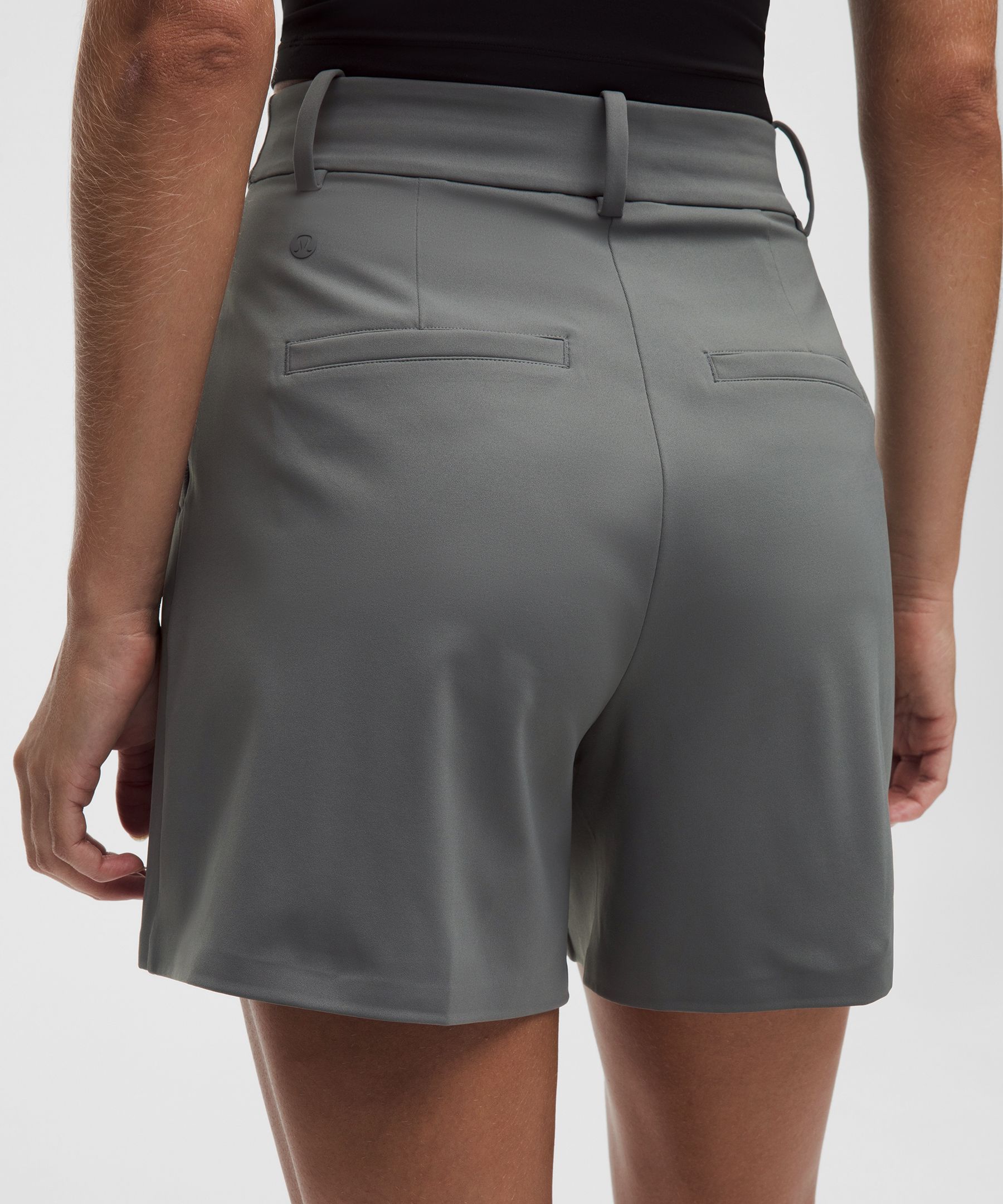 Daydrift Pleated High-Rise Short 5"
