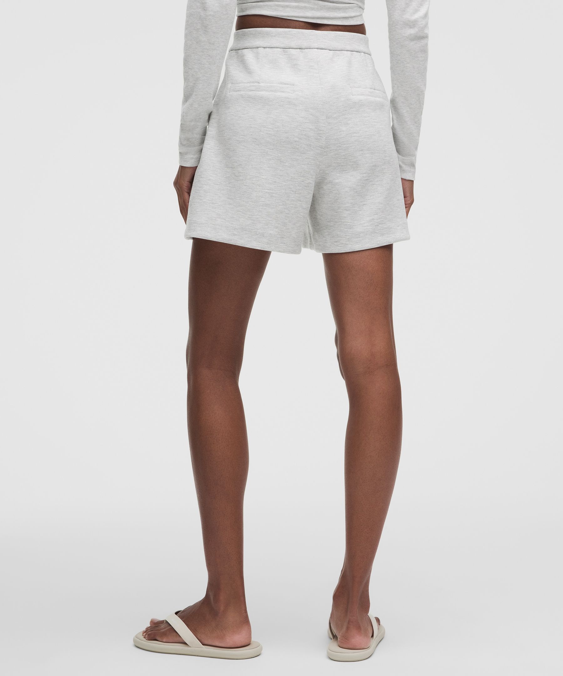 Pantal&oacute;n corto Smooth Spacer de talle alto, 13&nbsp;cm