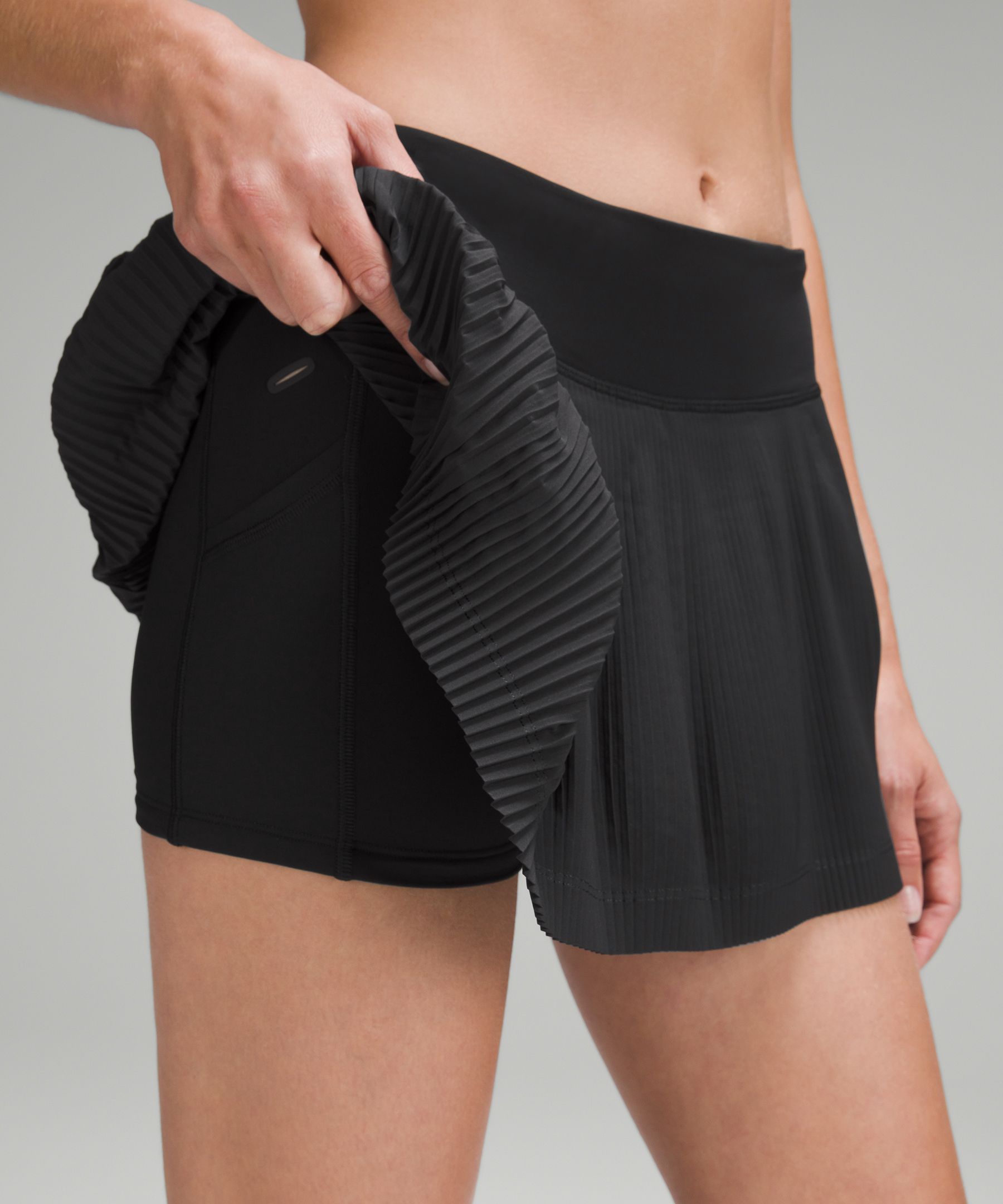 lululemon pleat to street skirt