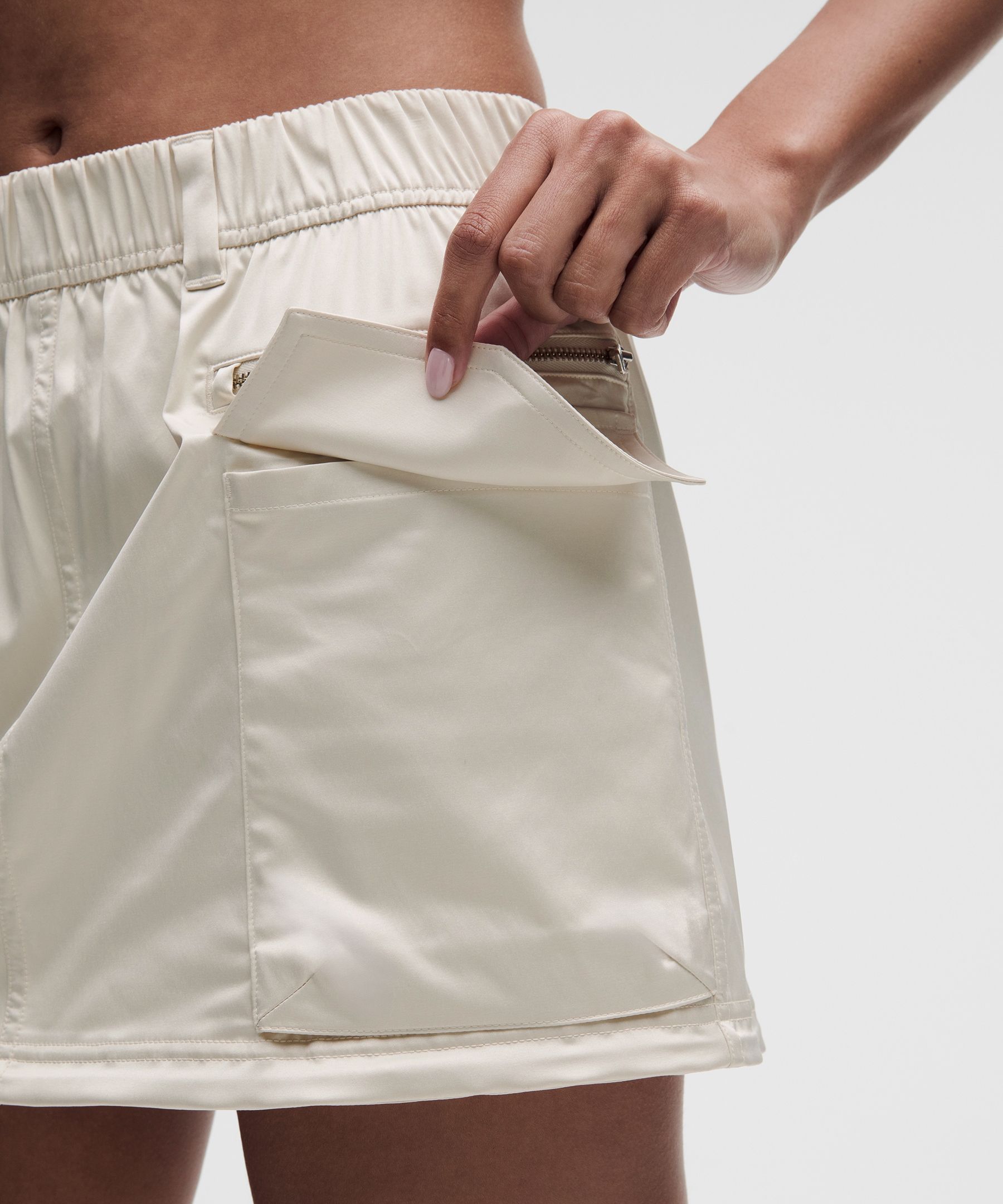 Minijupe cargo taille mi-haute en satin extensible