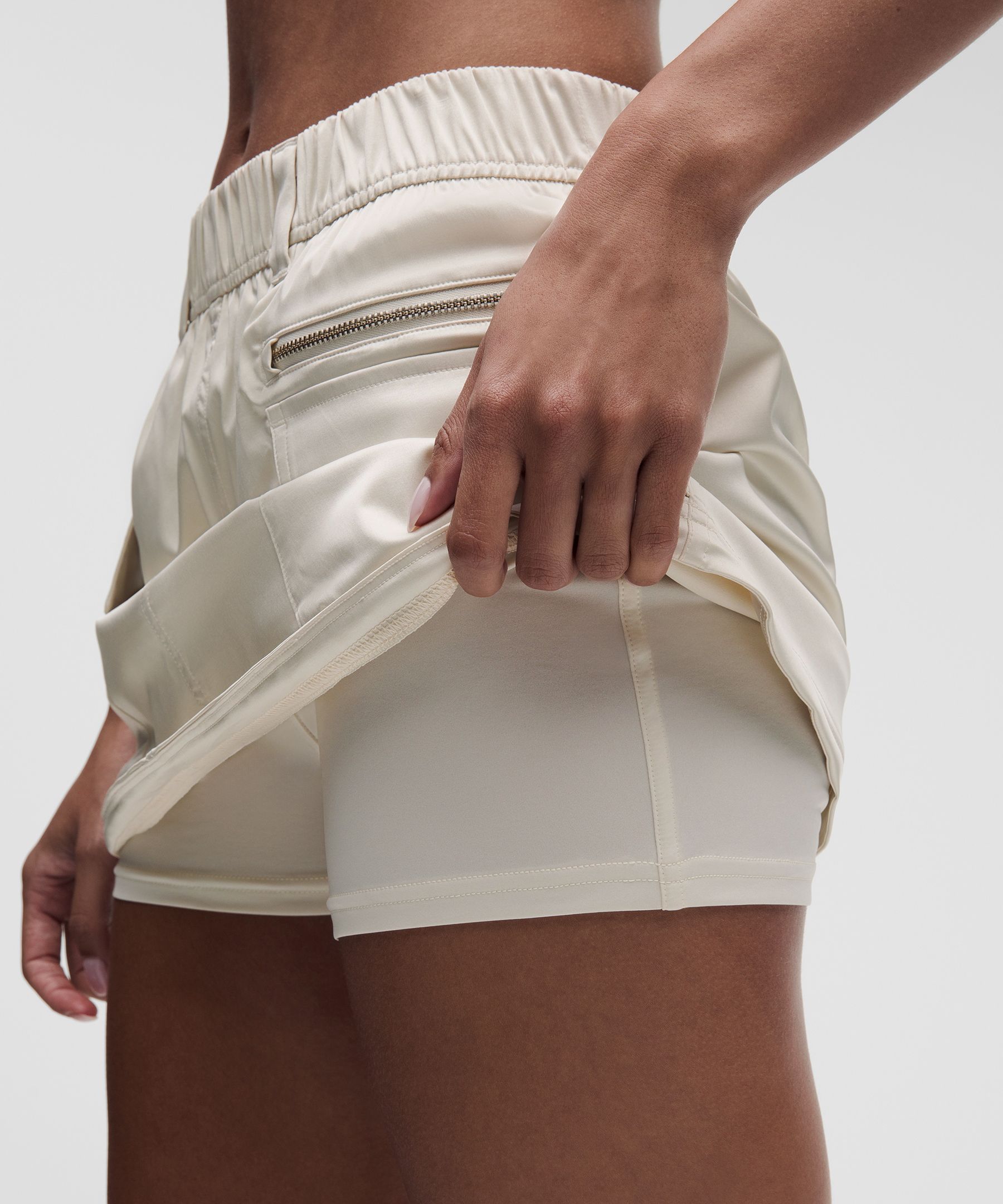 Minijupe cargo taille mi-haute en satin extensible
