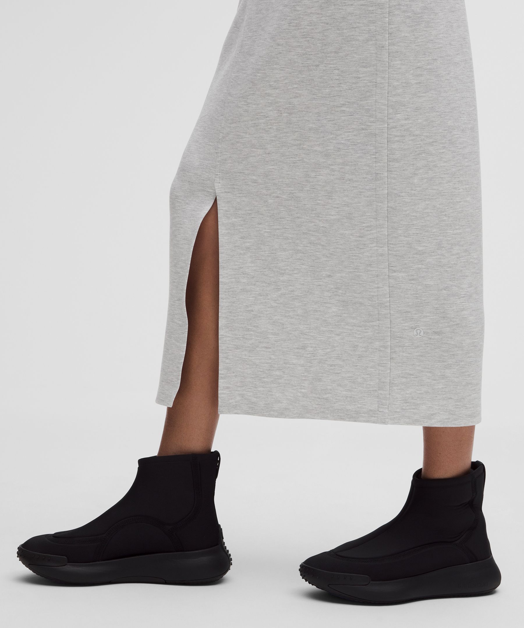 Smooth Spacer High-Rise Midi Skirt