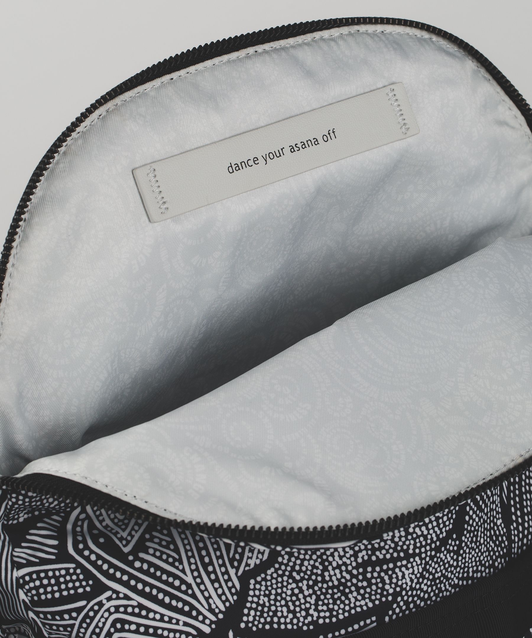 Dottie Tribe White Black