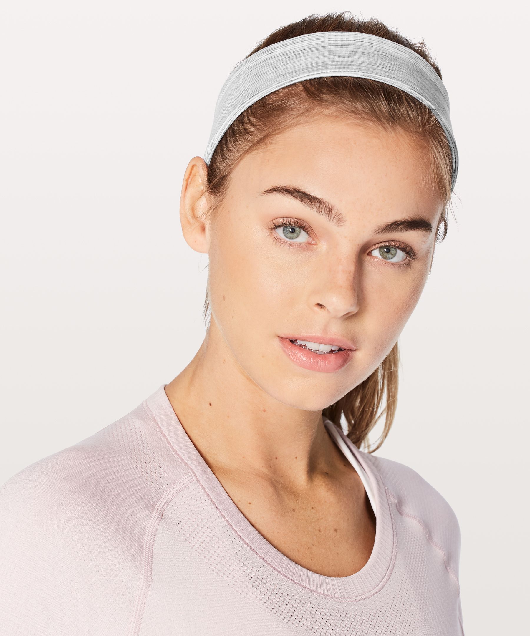 Lululemon Fly Away tamer Headband II 