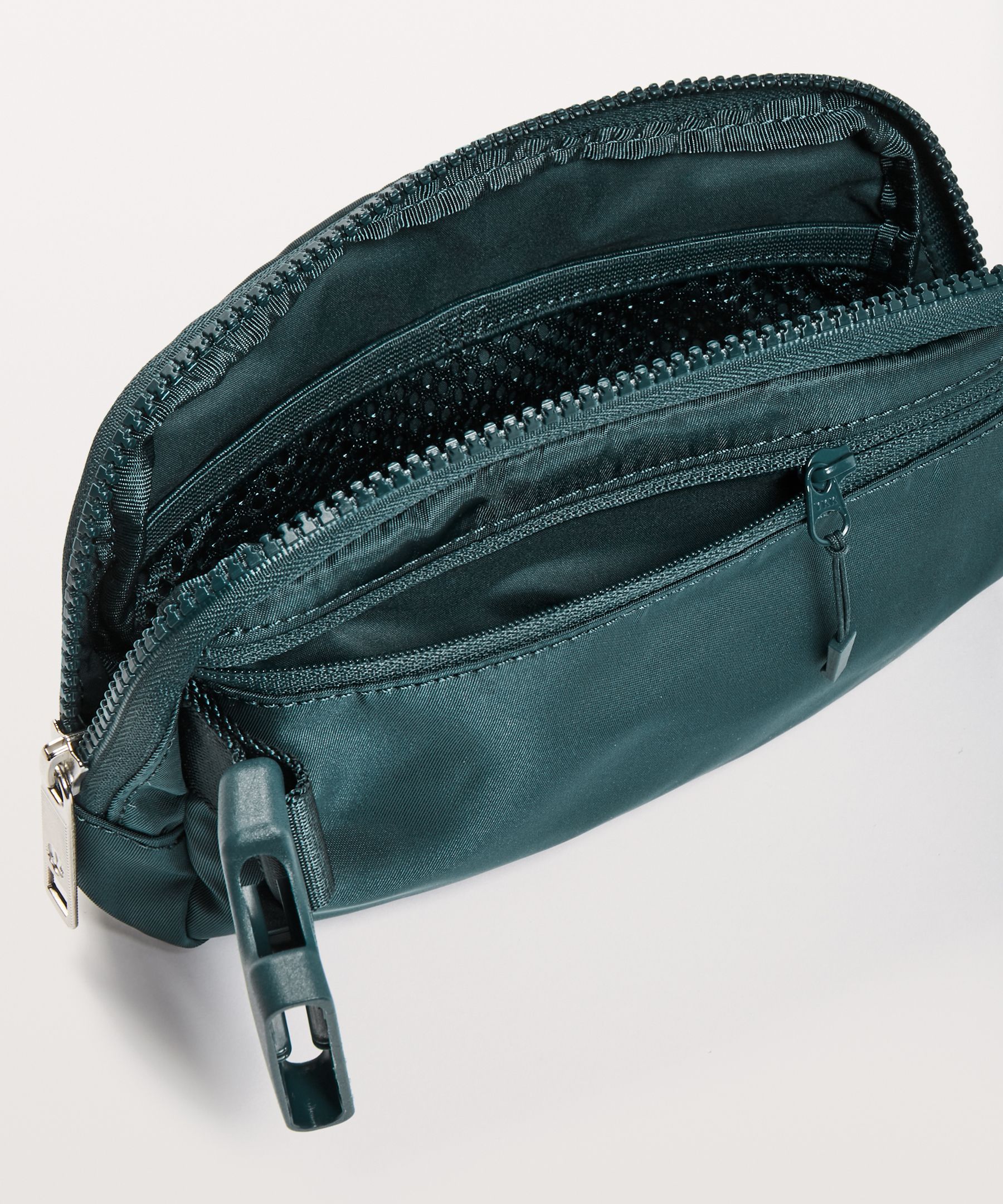 lululemon belt bag canada