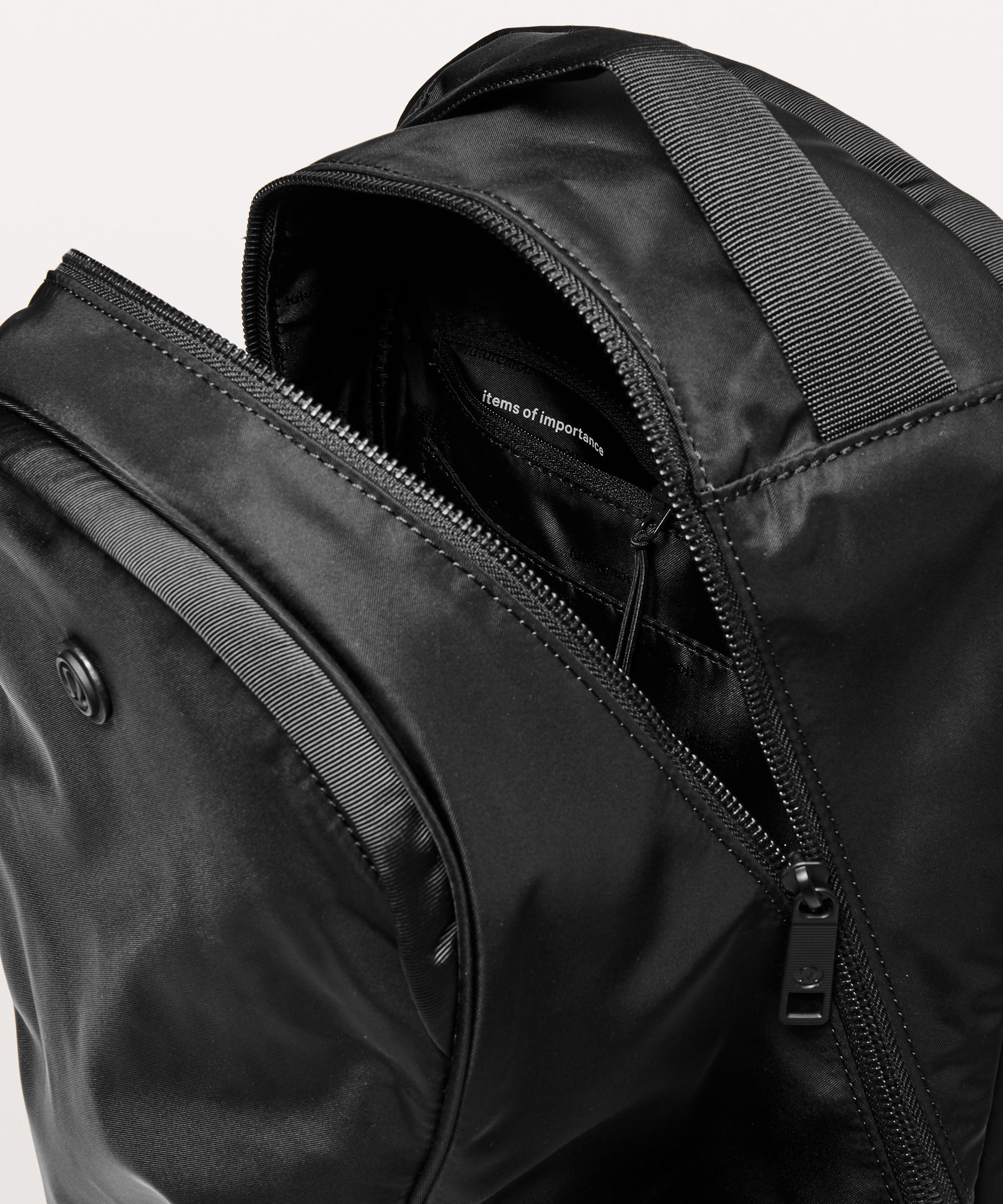 Out of range backpack lululemon best sale