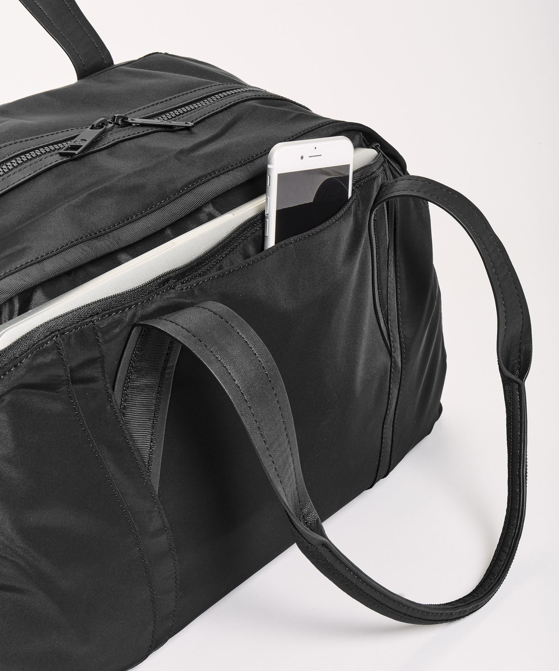 lululemon out of range duffle