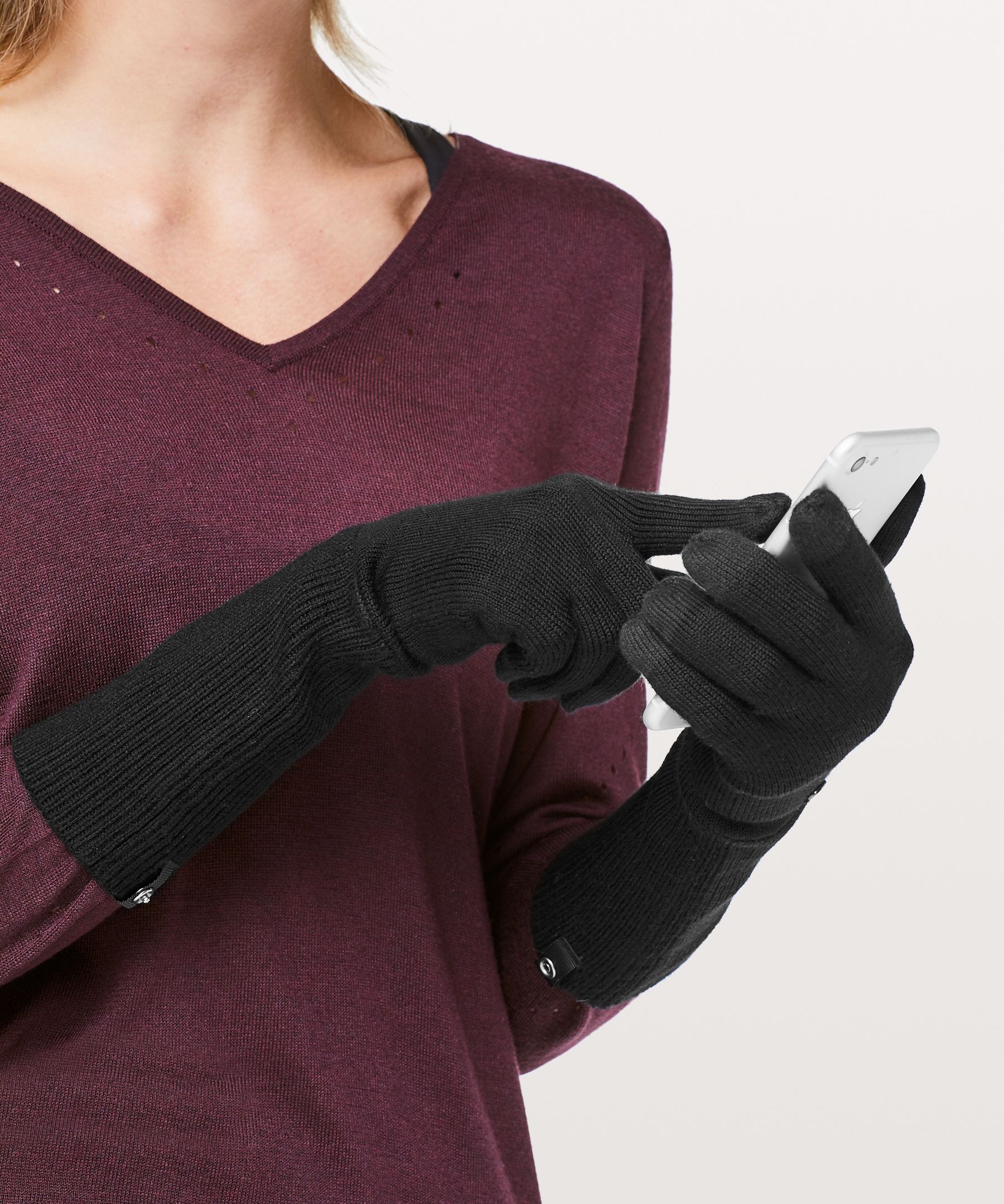 Photo of Scroll On Knit Gloves