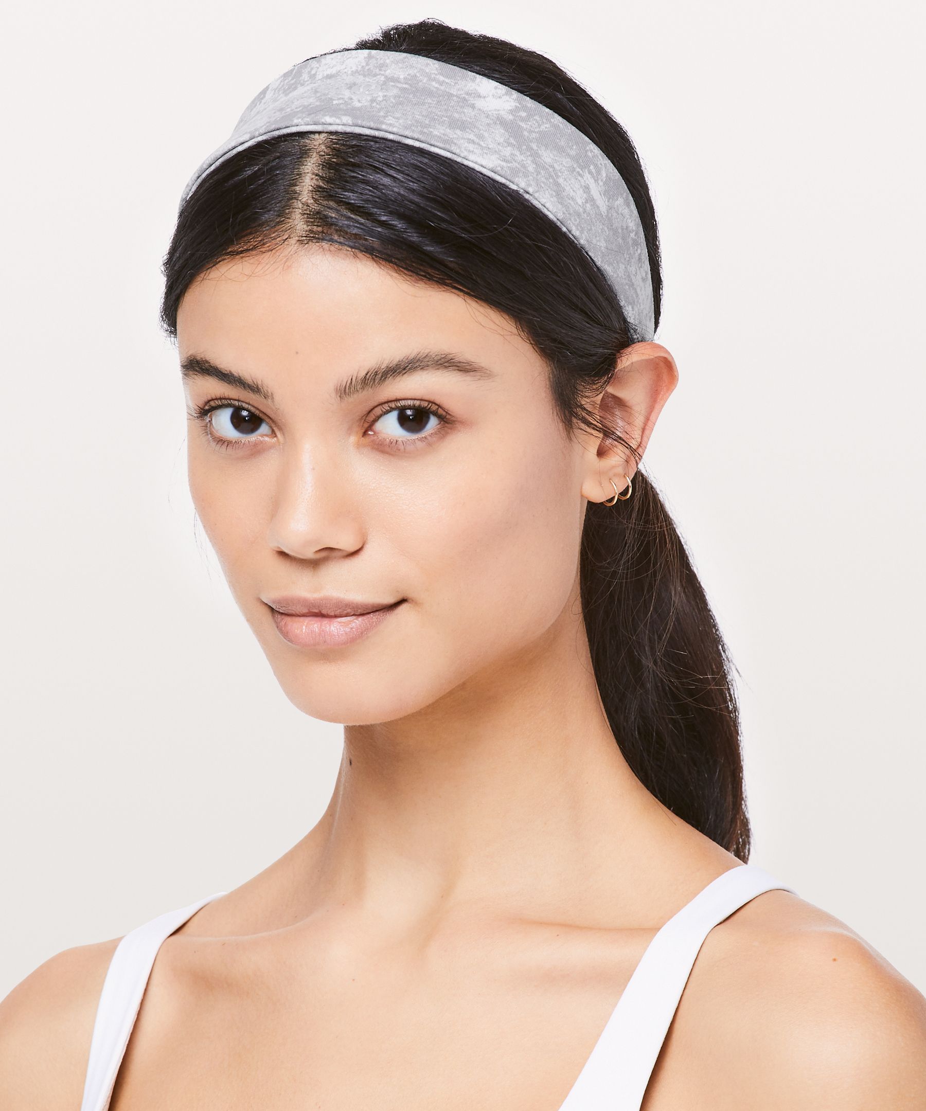 Washed Marble Alpine White Silverscreen Fly Away Tamer Headband II
