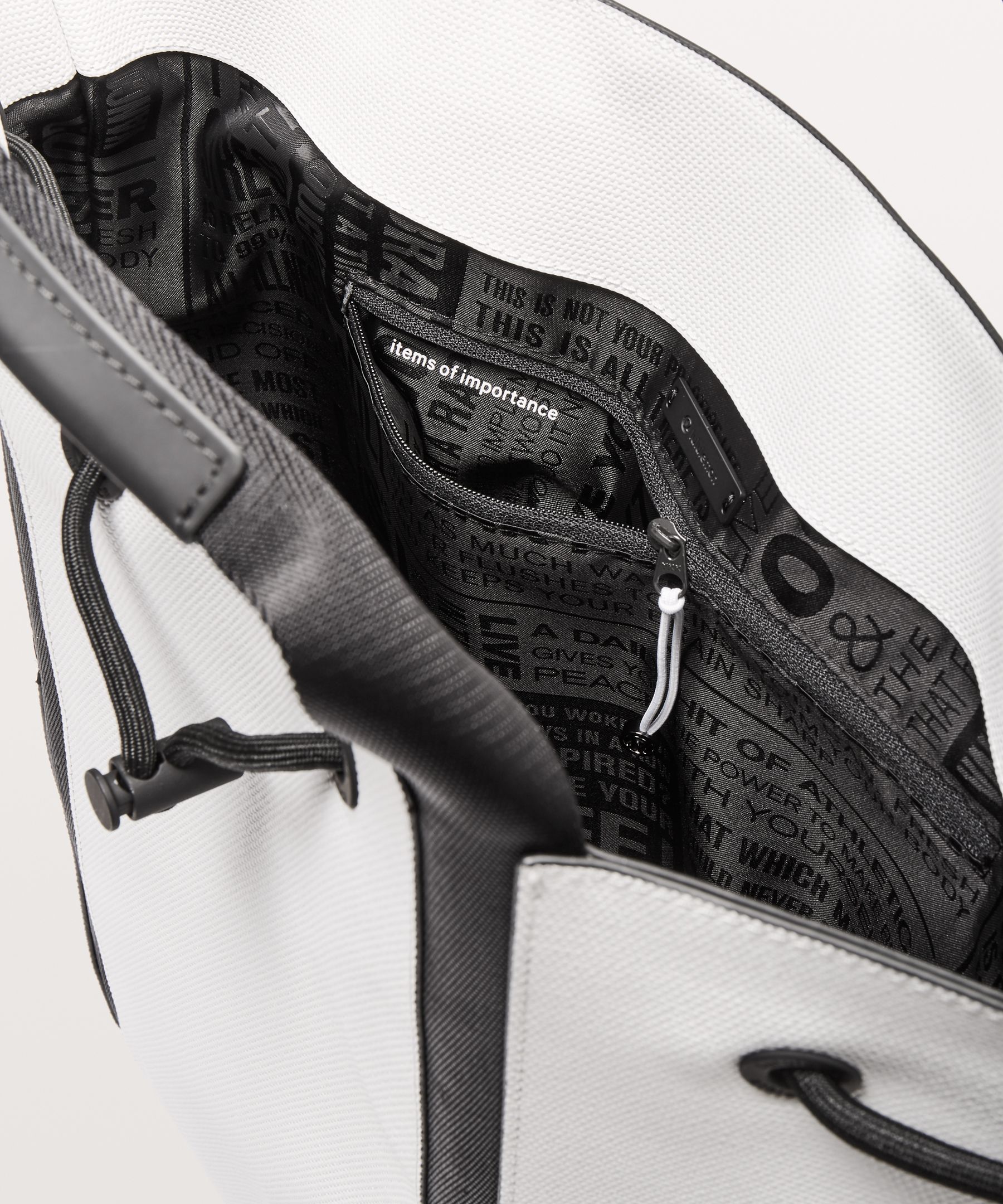 LULULEMON DAY OUT BACKPACK