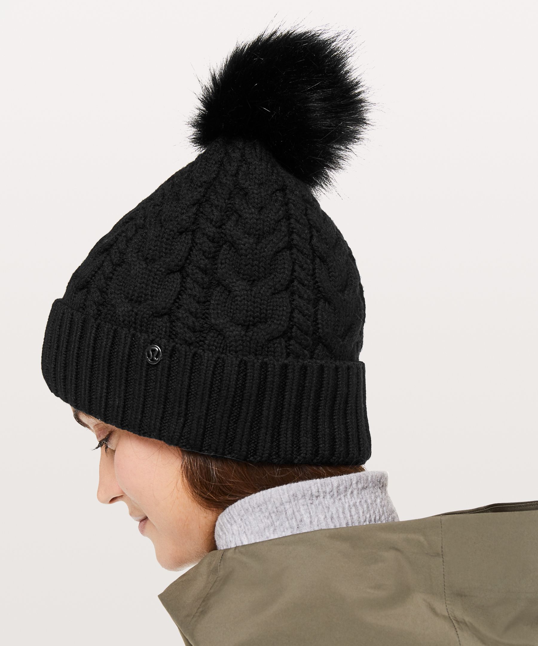 Lululemon pom cheap pom hat