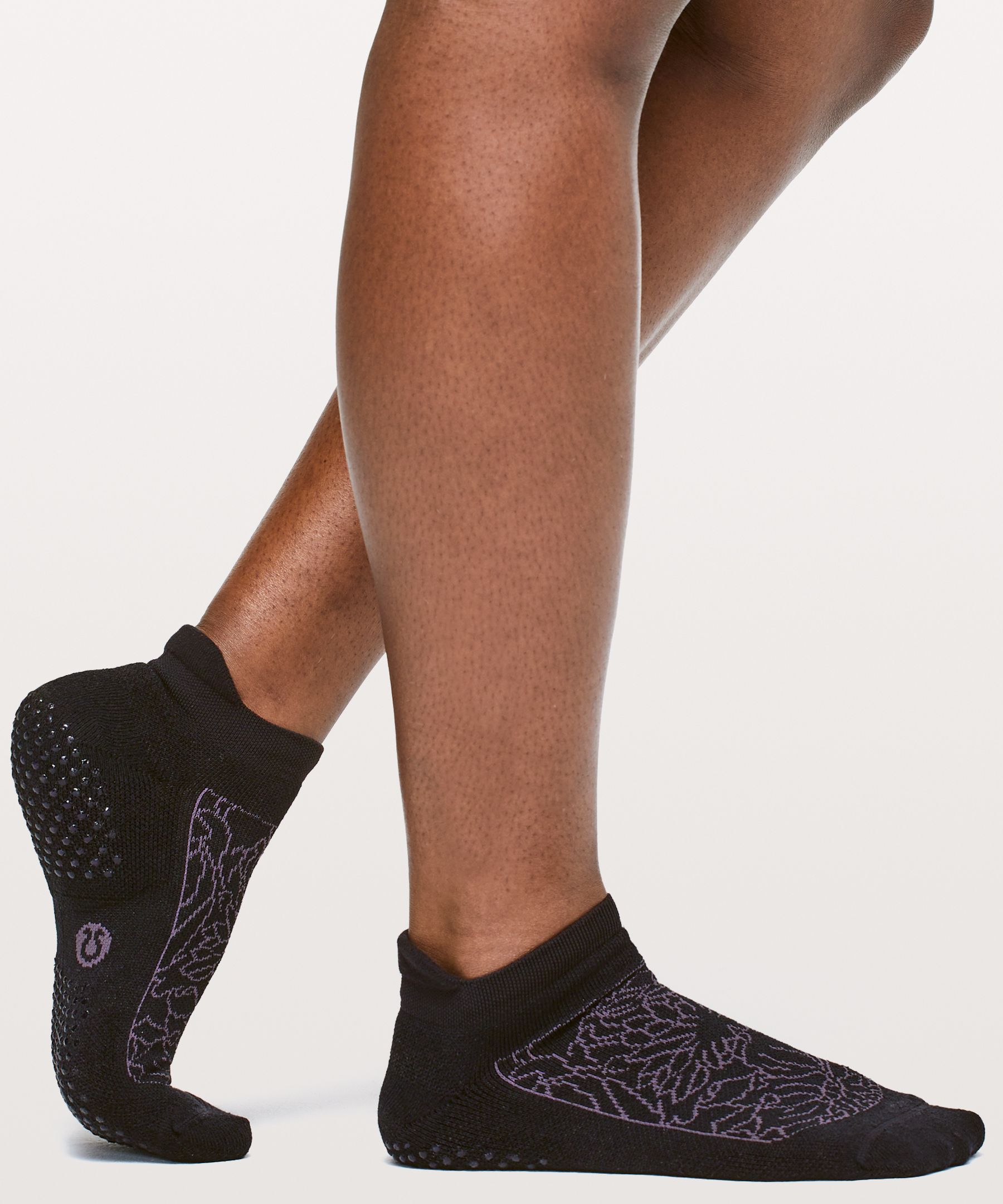 How Yoga Socks for Women Transform Your Practice: Enhancing Grip