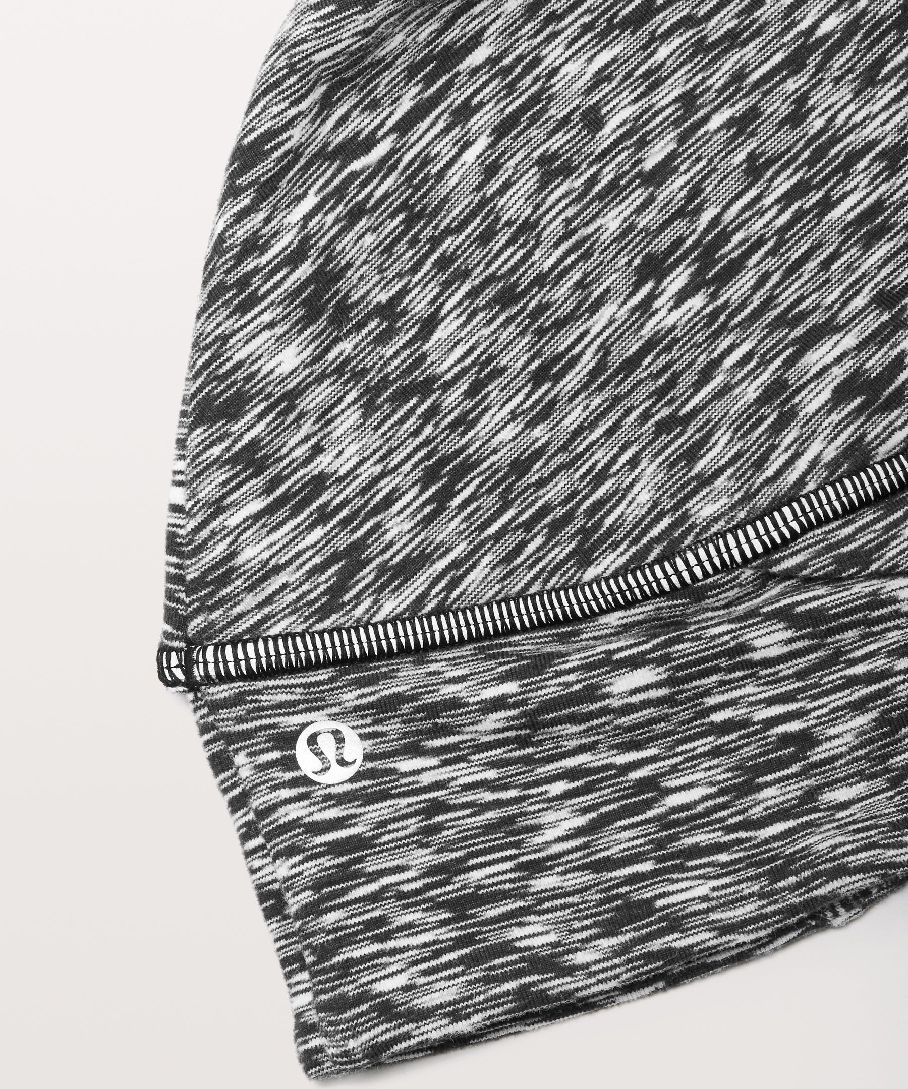 Lululemon cross chill run beanie online