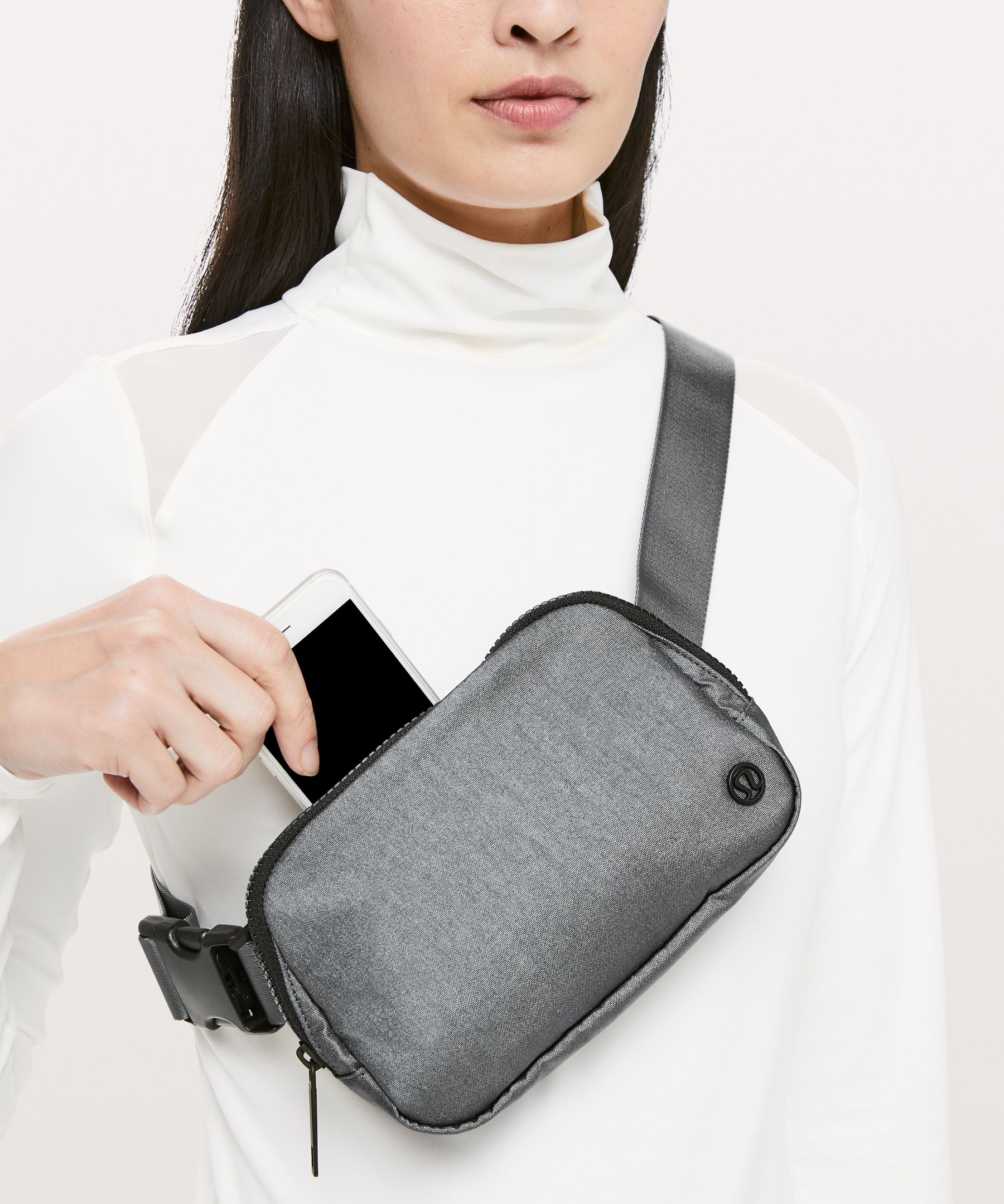 lululemon fanny pack mens