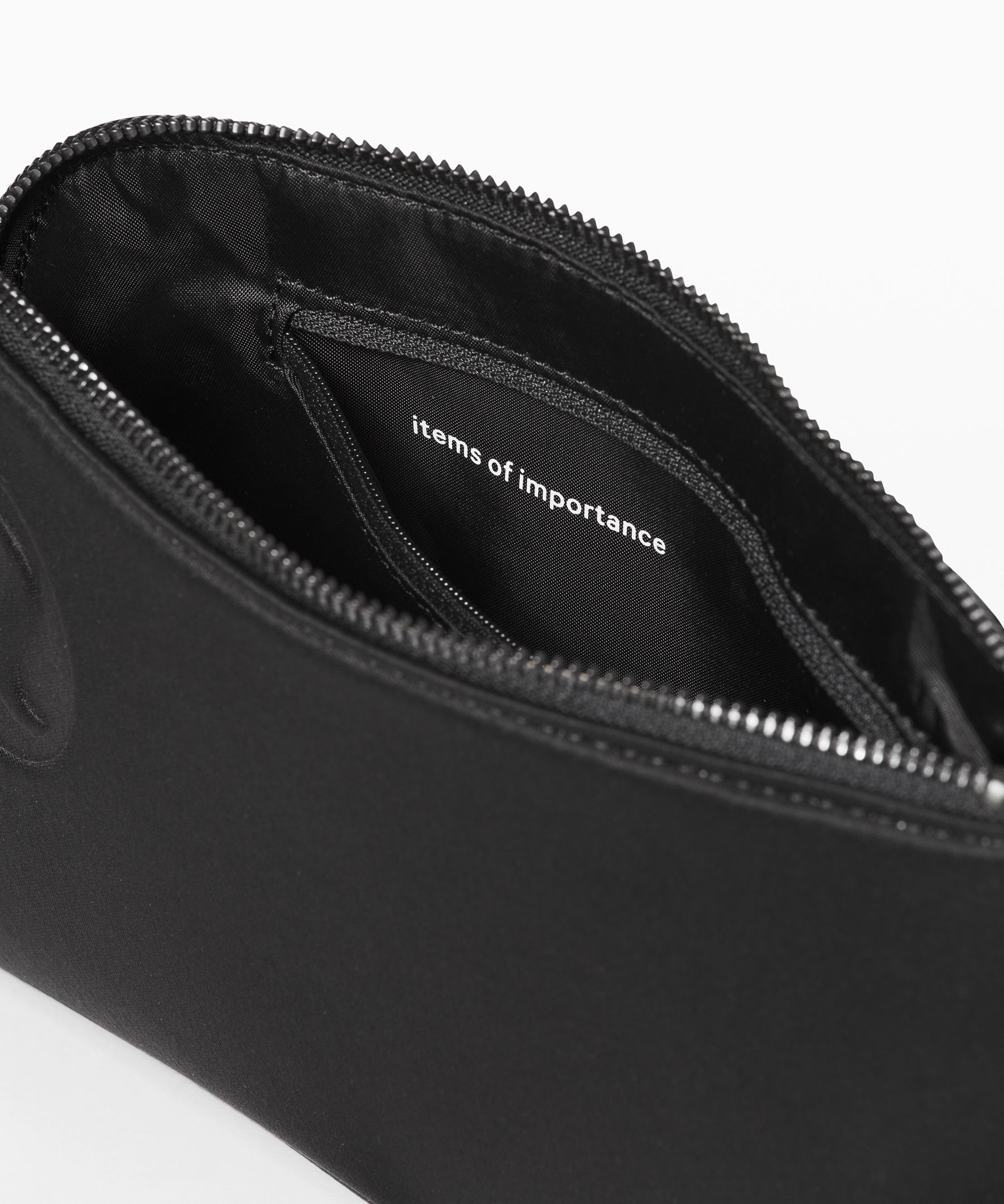 Off the Mat Pouch *Neoprene | Equipment | Lululemon UK