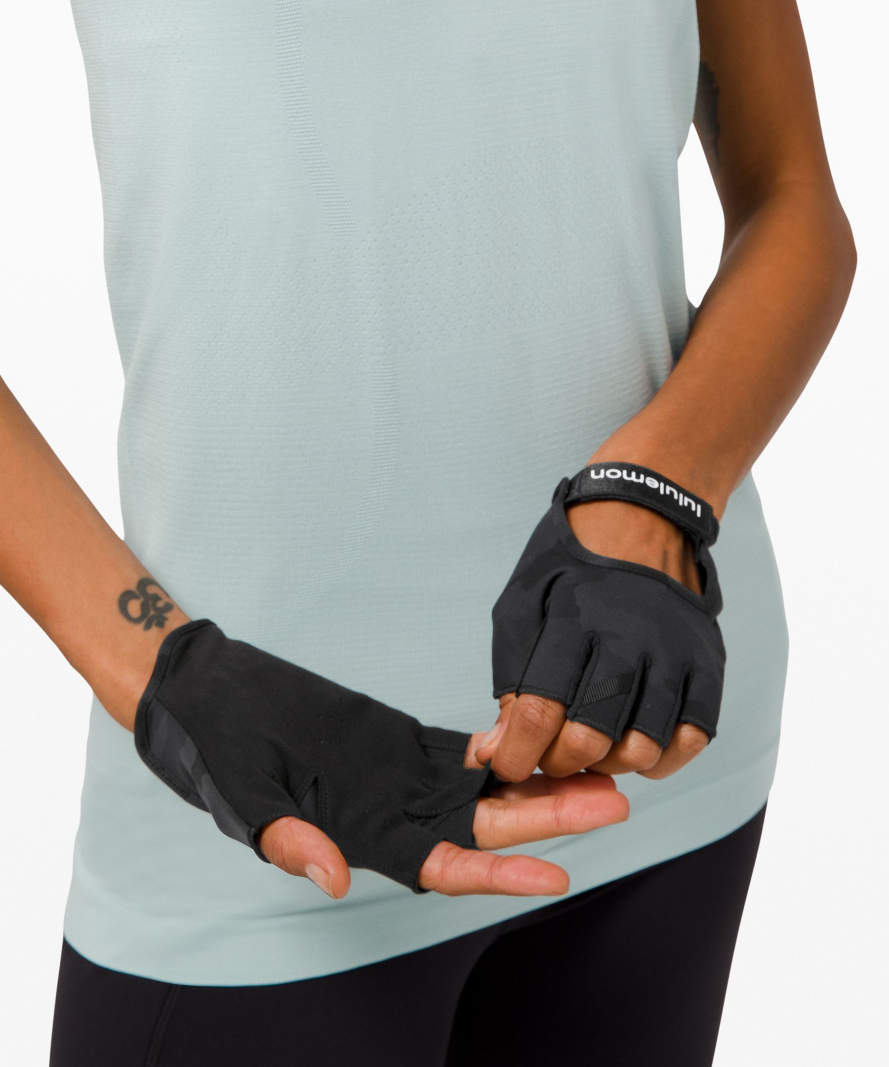 lululemon workout gloves