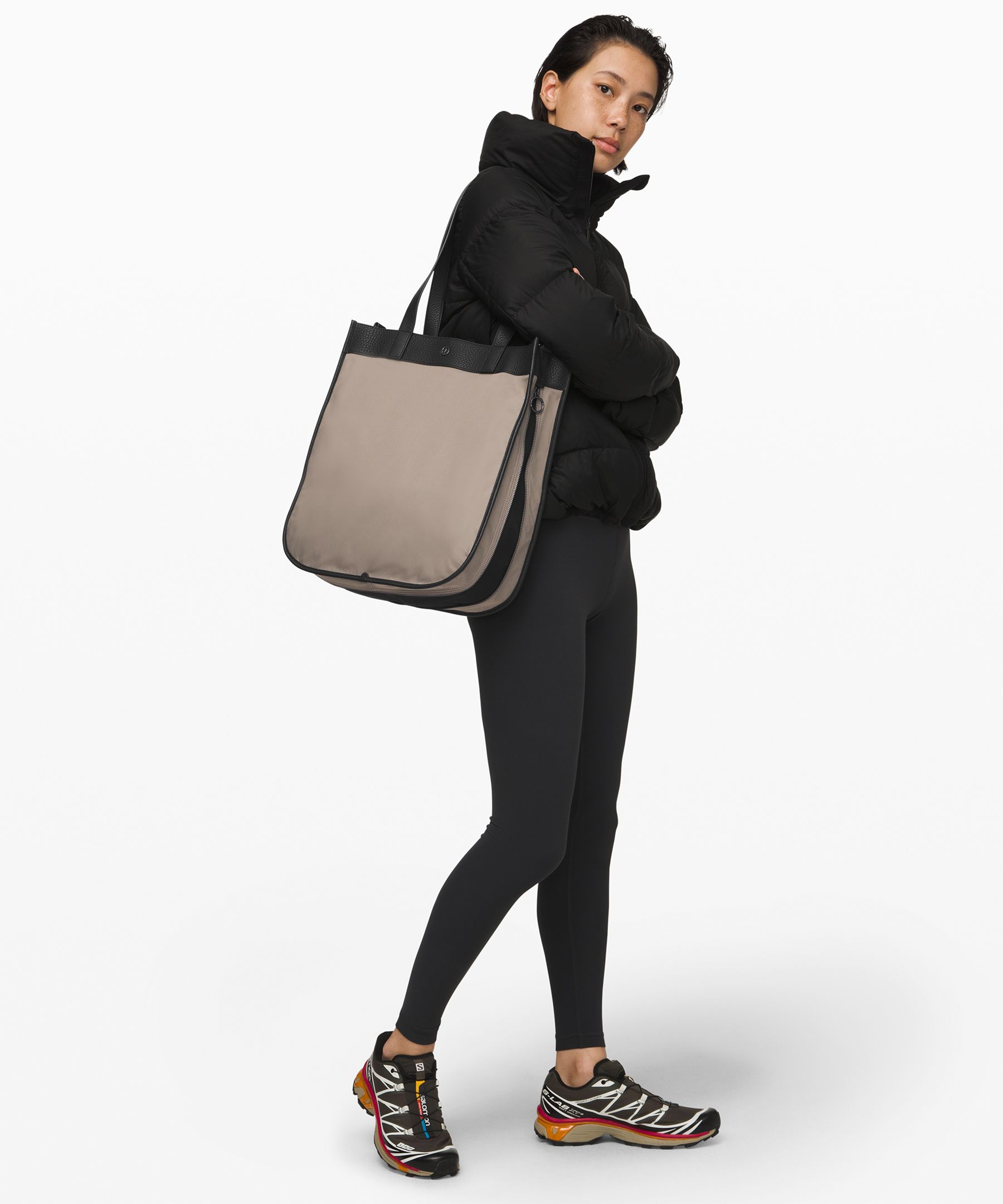 lululemon shopper bag