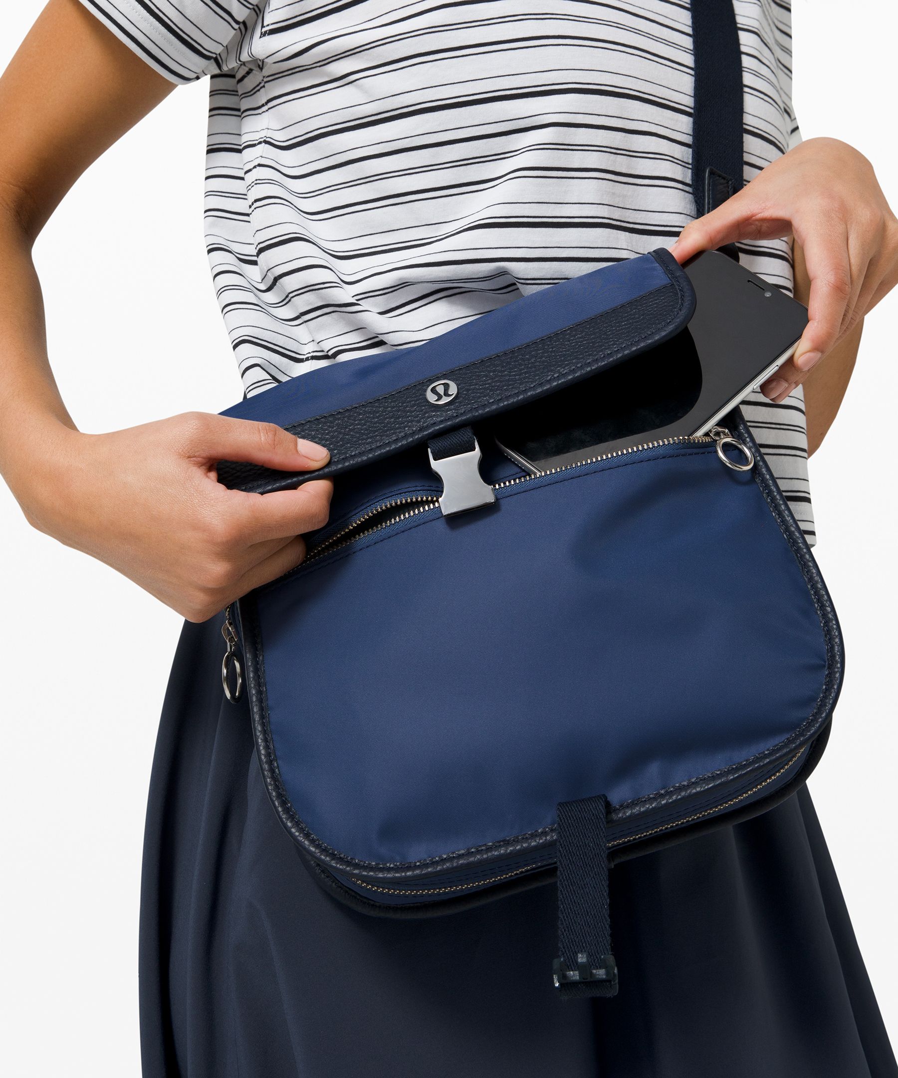 Lululemon cheapest Now and Always Crossbody Bag 5L