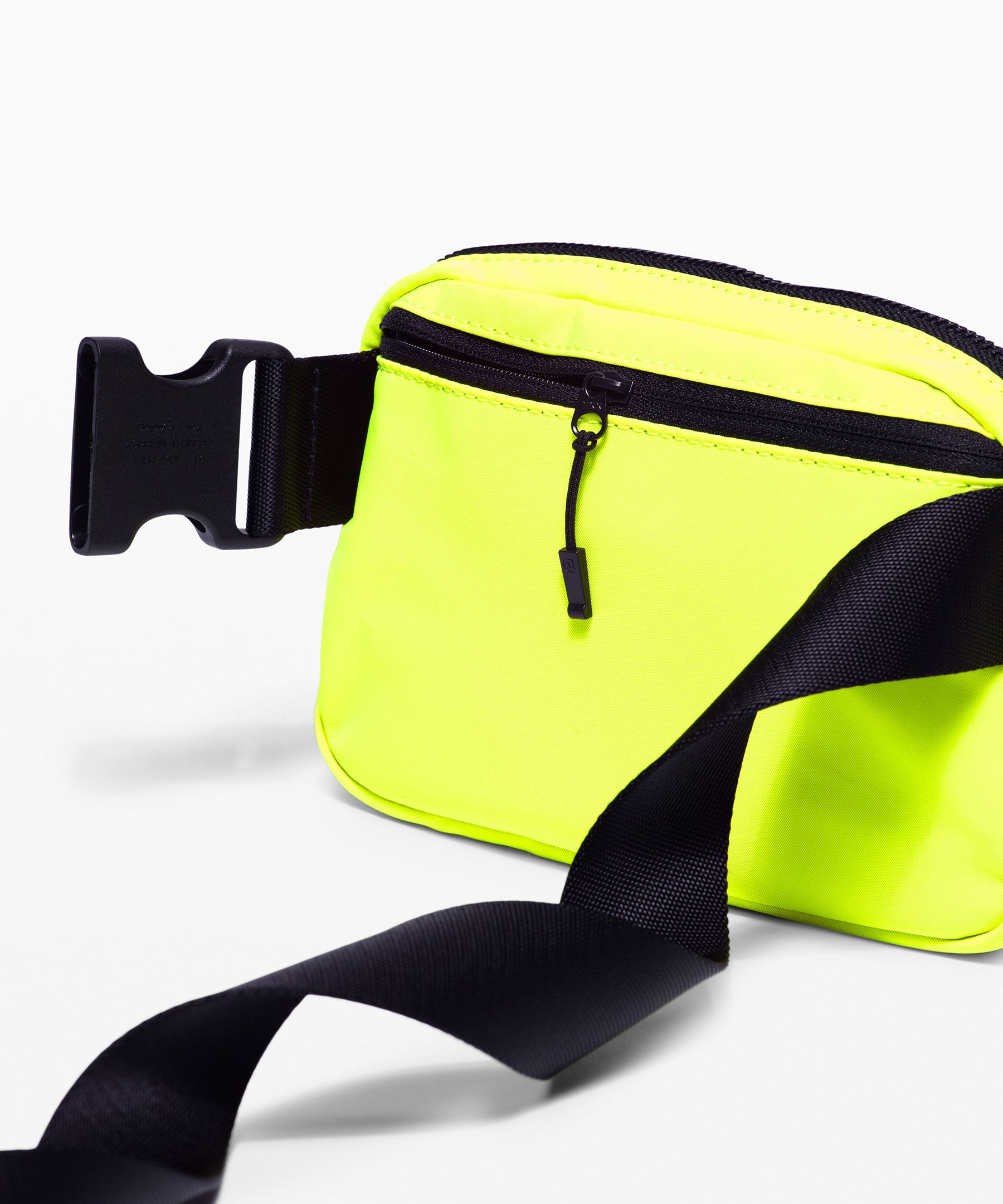 lululemon black everywhere belt bag