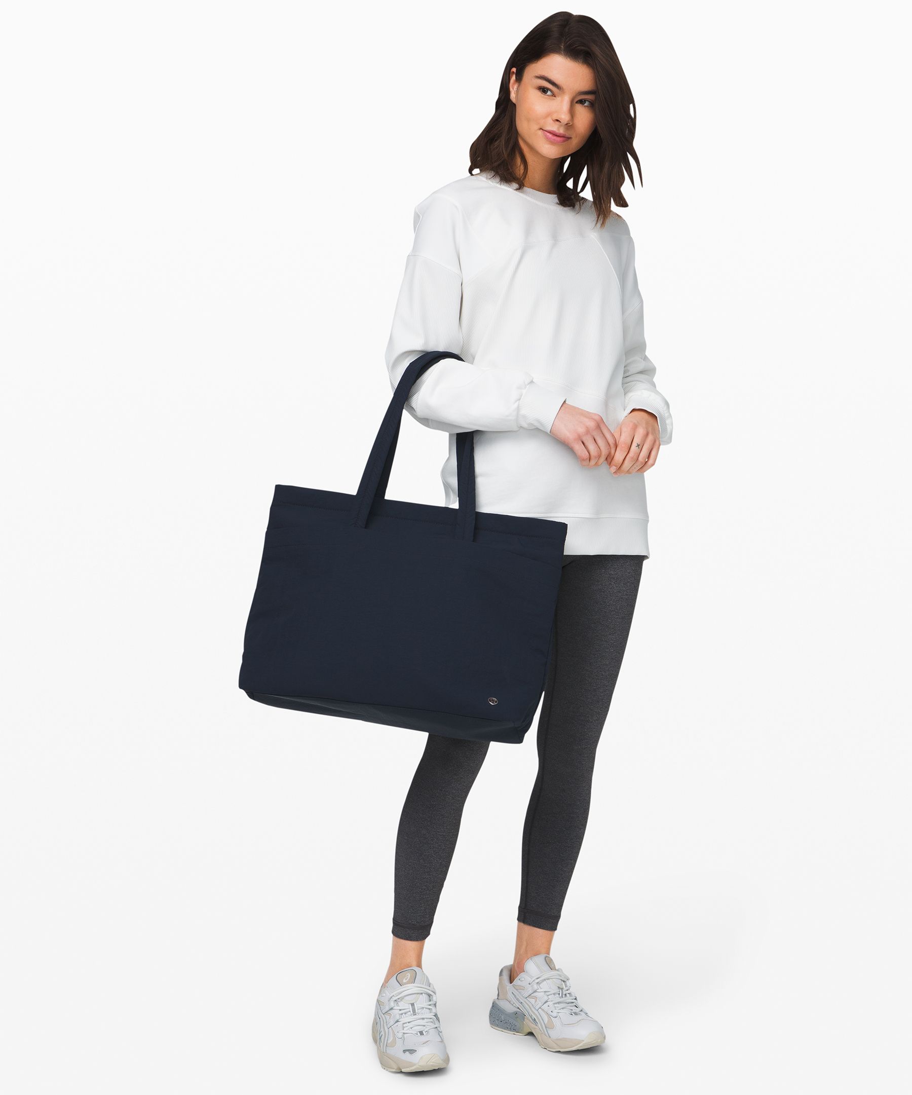 On My Level Tote *Large | Lululemon EU