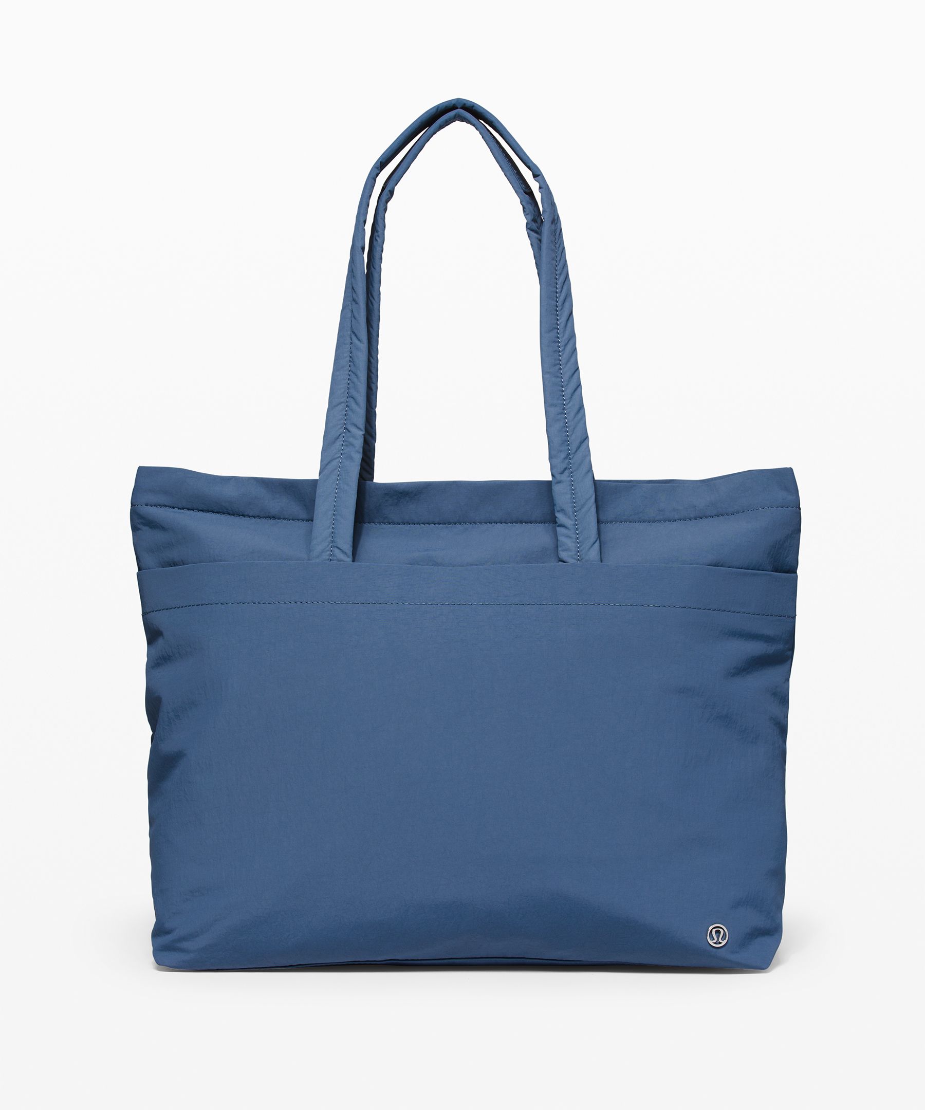 Lululemon On My Level Tote Large *online Only 15l In Code Blue