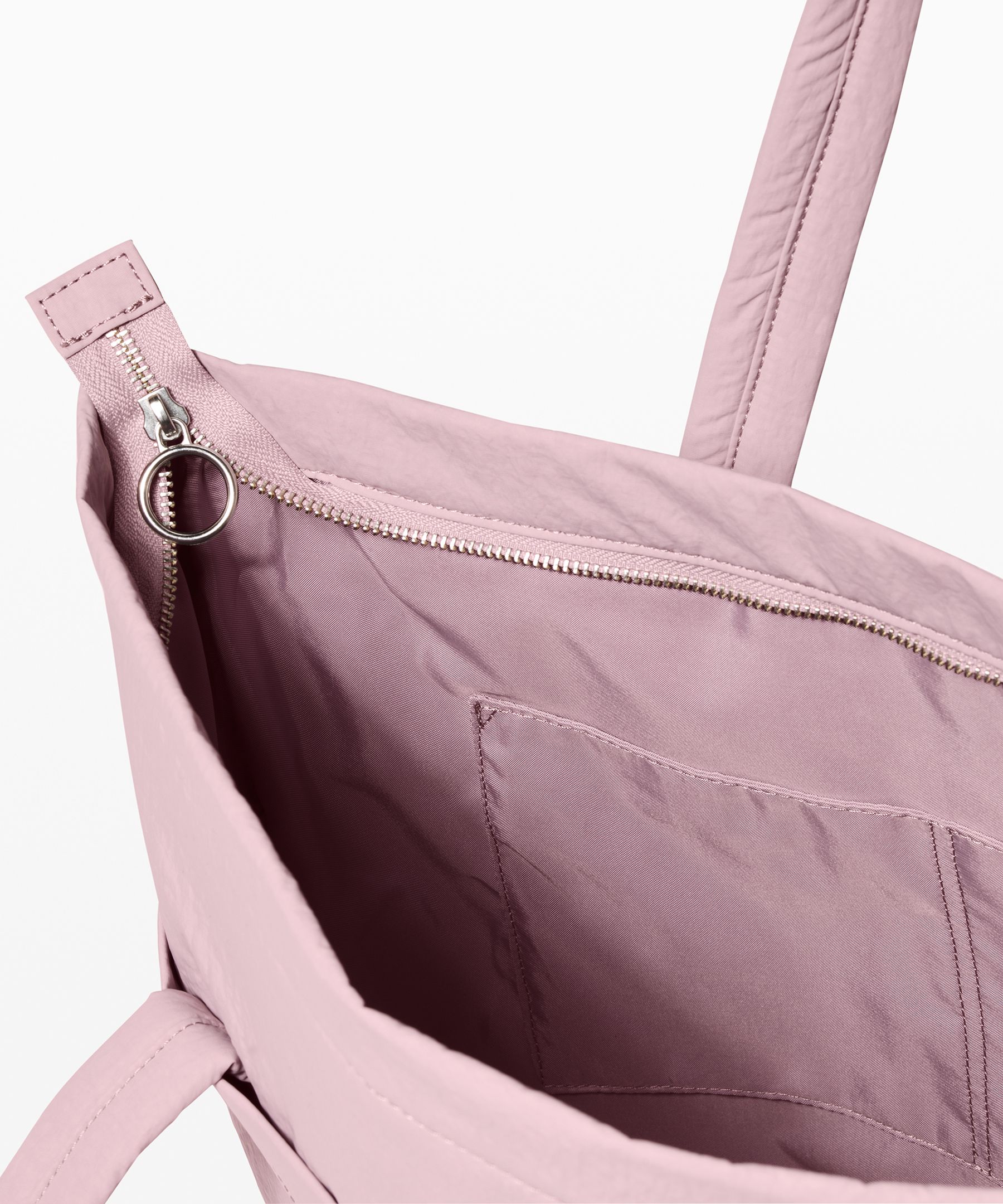 lululemon effortless tote