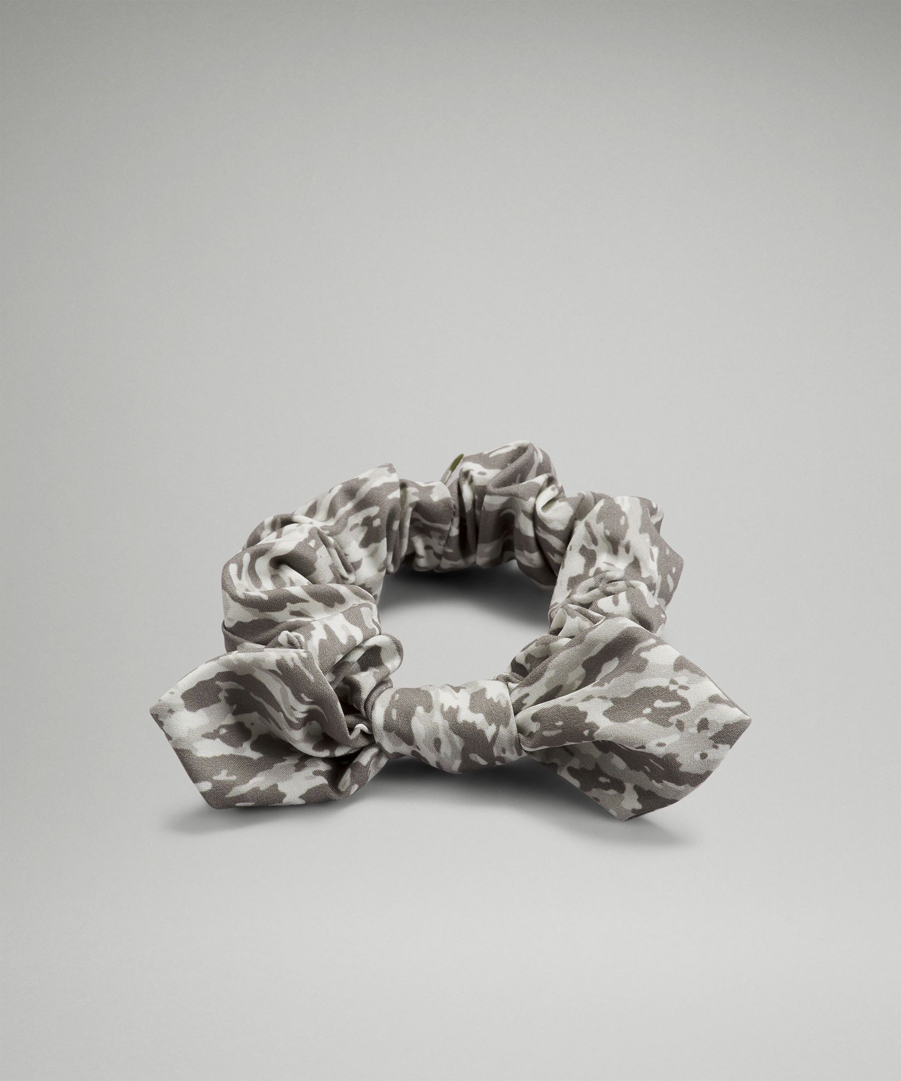 Lululemon Uplifting Scrunchie Bow In Leopard Camo White Opal