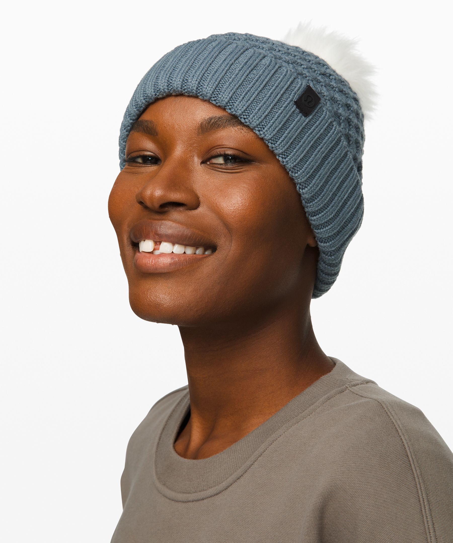 lululemon toque with pom pom