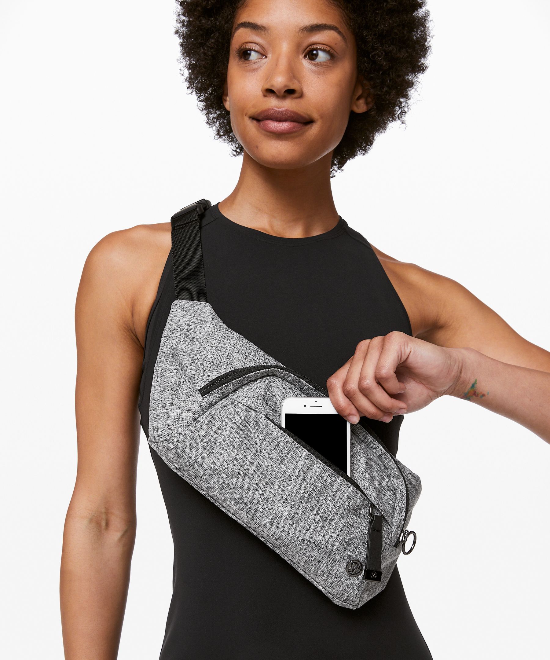 Lululemon on the discount beat belt bag