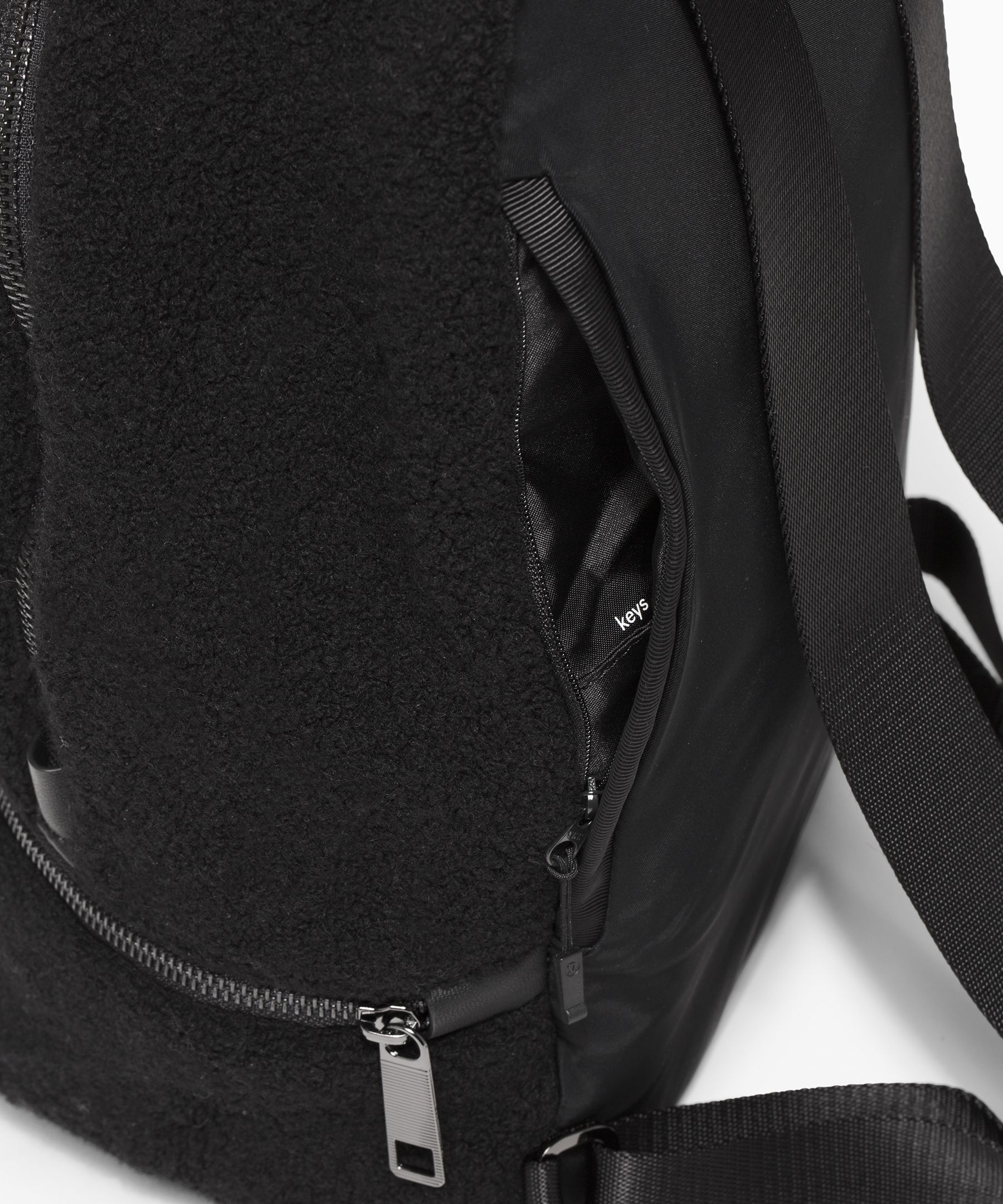 lululemon adventurer backpack