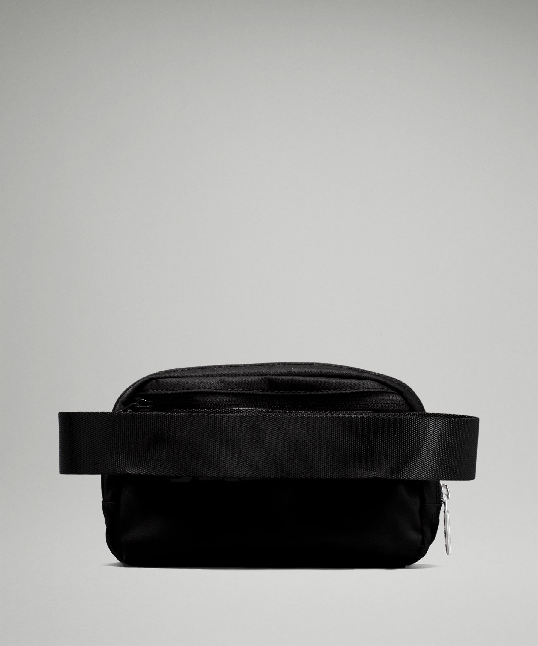 Black and white belt bag best sale