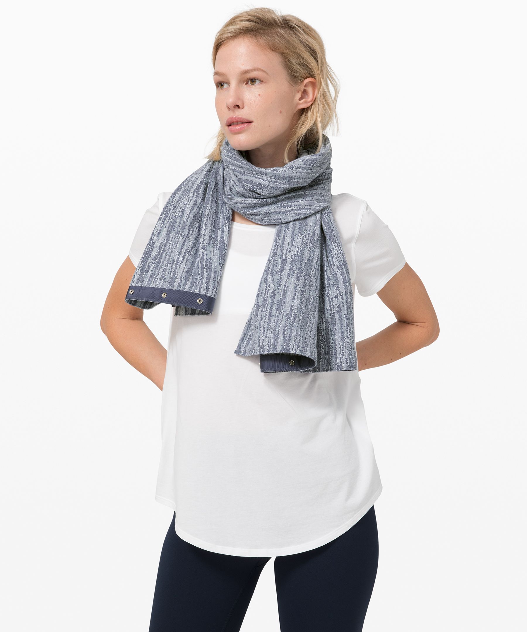 lululemon infinity scarf