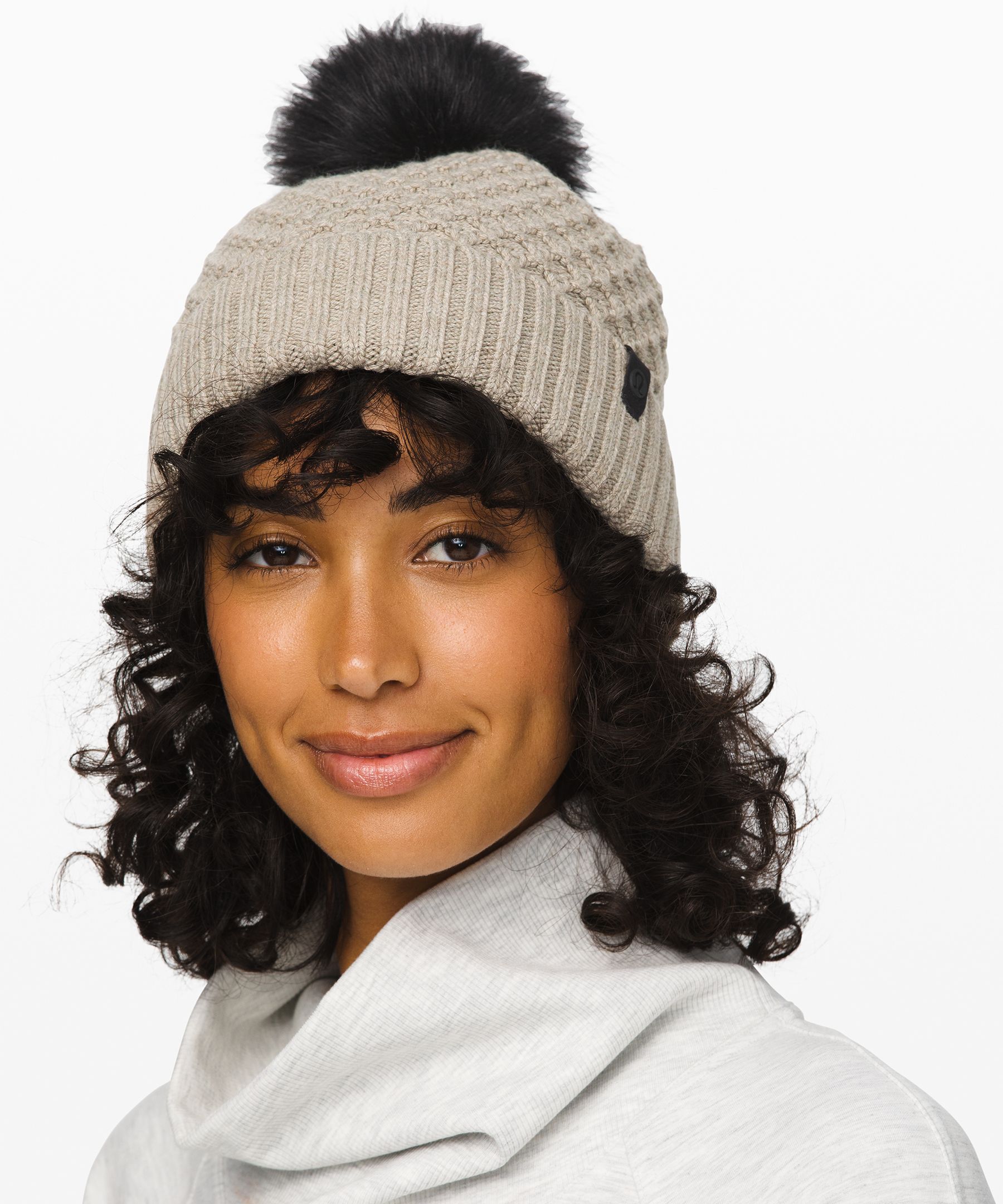 lululemon toque with pom pom